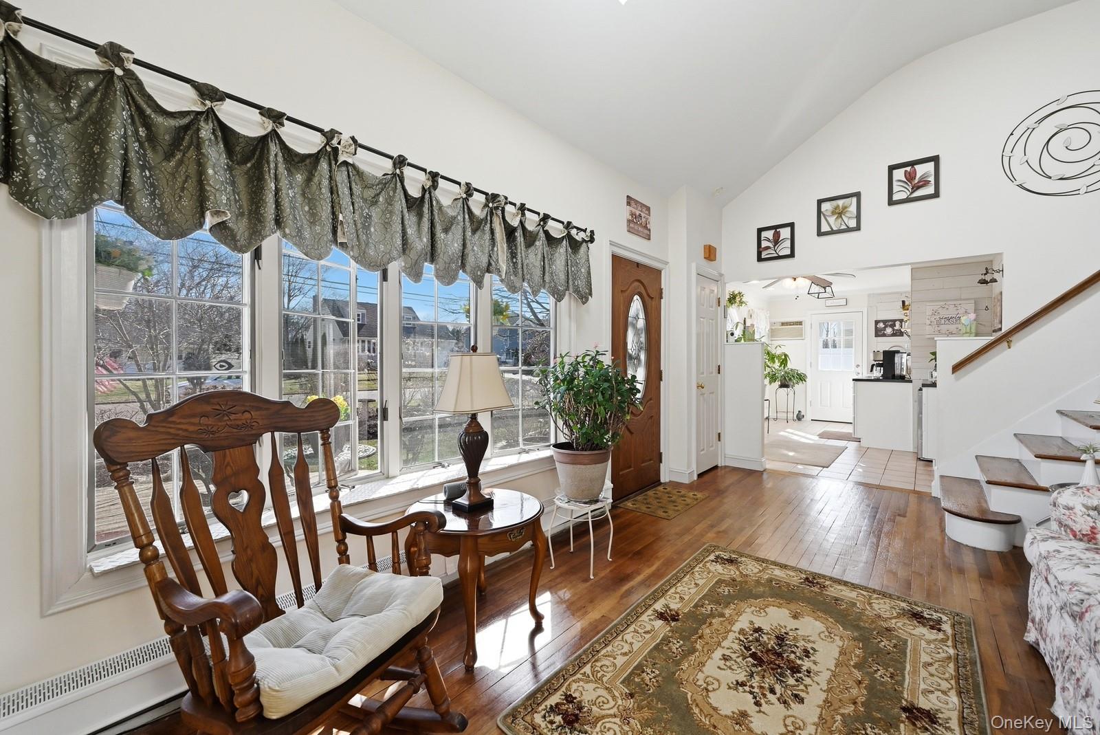 #15 photo, 628 Peter Paul Drive, 東長島 West Islip , NY 11795