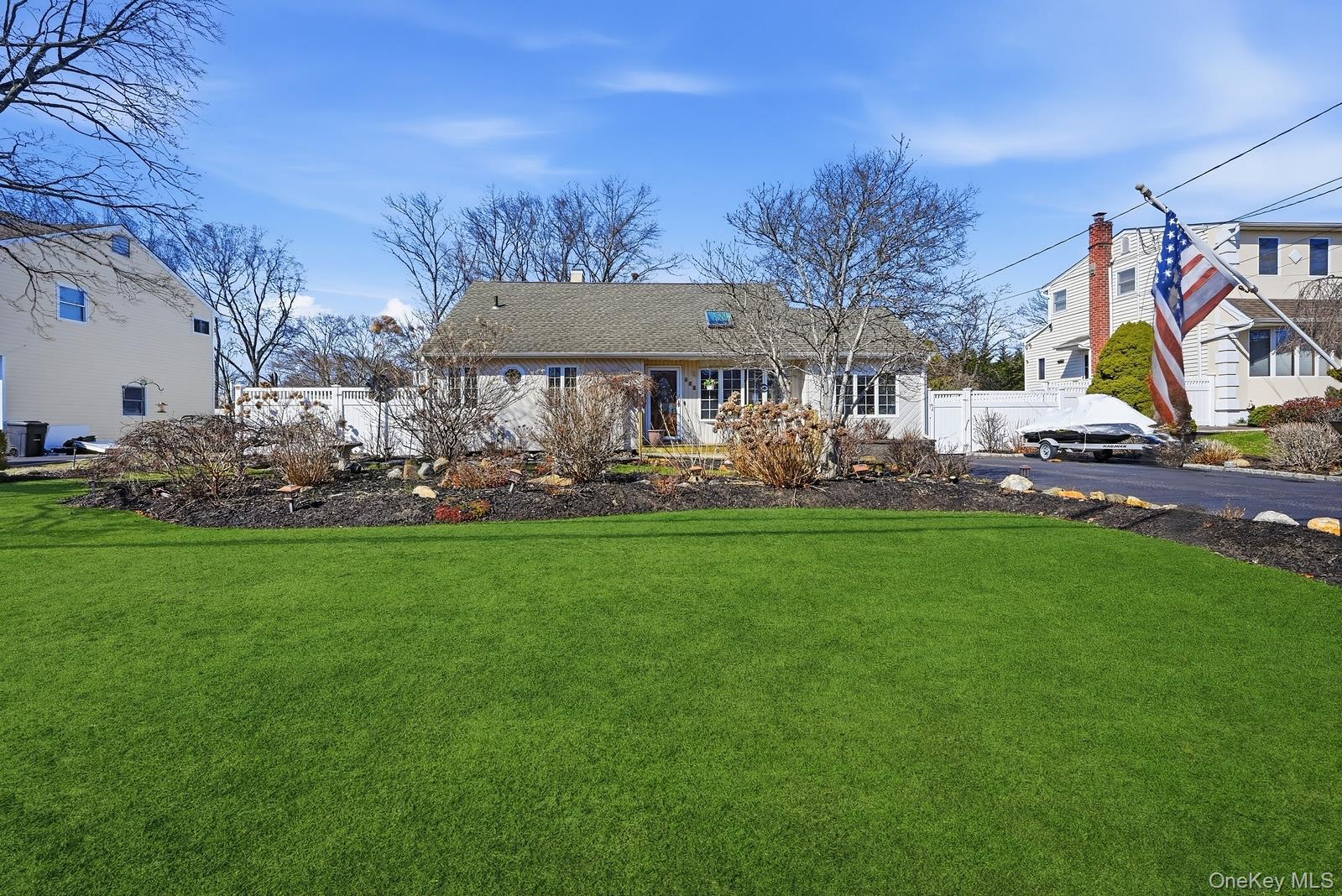 #3 photo, 628 Peter Paul Drive, 東長島 West Islip , NY 11795