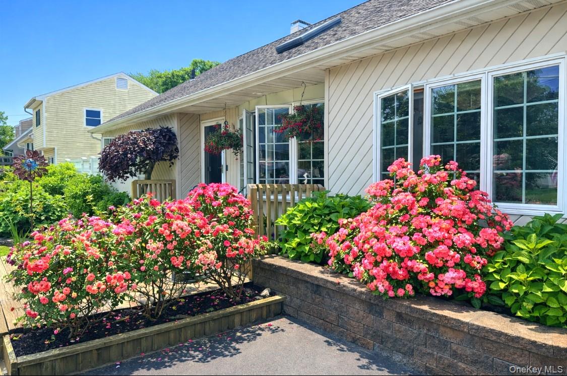 #8 photo, 628 Peter Paul Drive, 東長島 West Islip , NY 11795