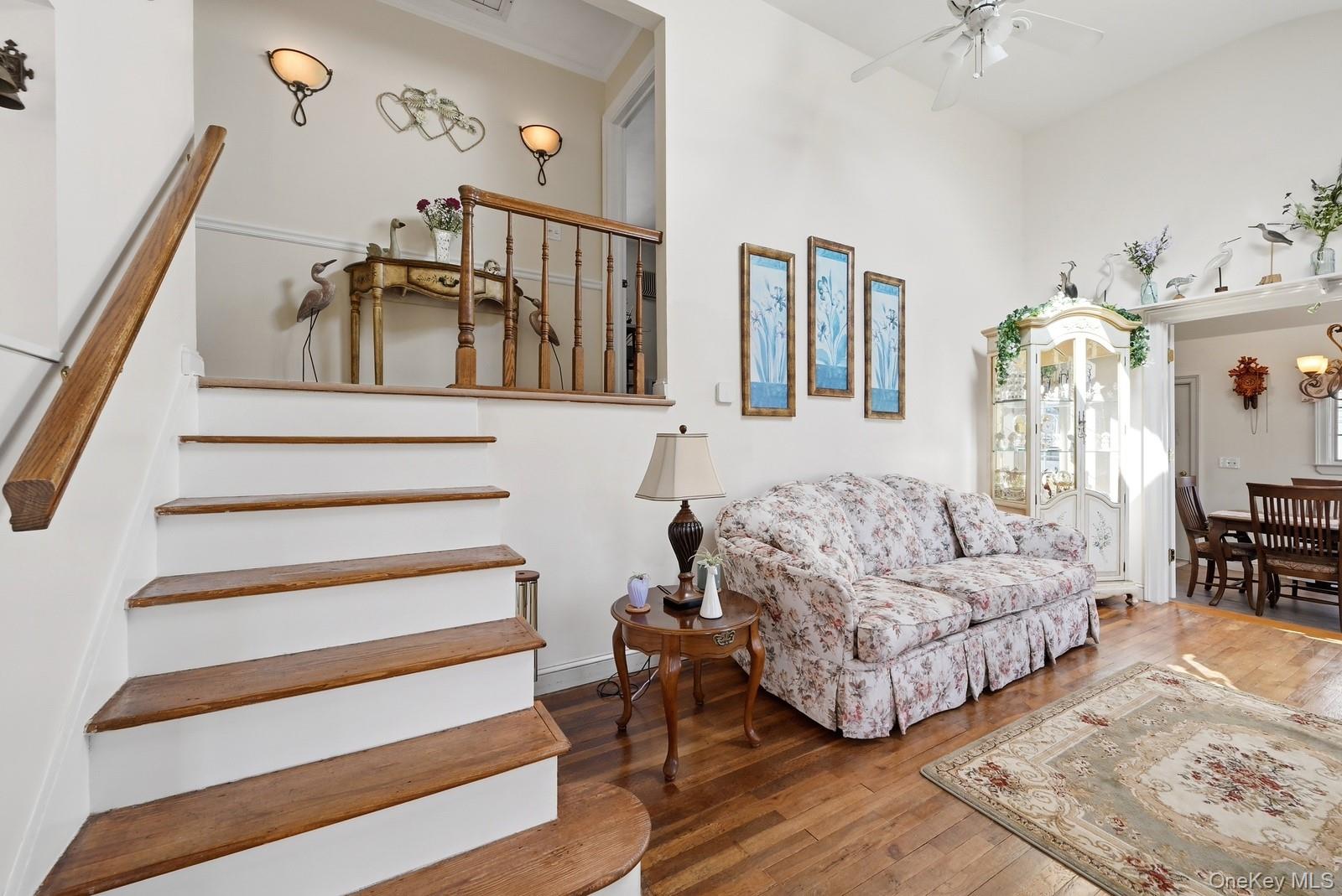 #9 photo, 628 Peter Paul Drive, 東長島 West Islip , NY 11795