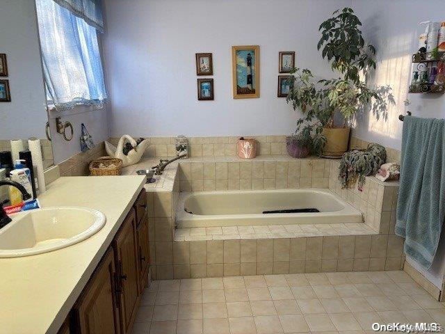 #13 photo, 113 Southfield Road, Baiting Hollow , NY 11933