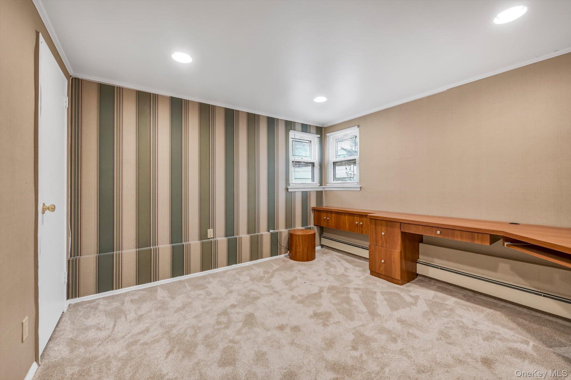 #15 photo, 16 Middle Lane, מחוז נסאו Jericho , NY 11753