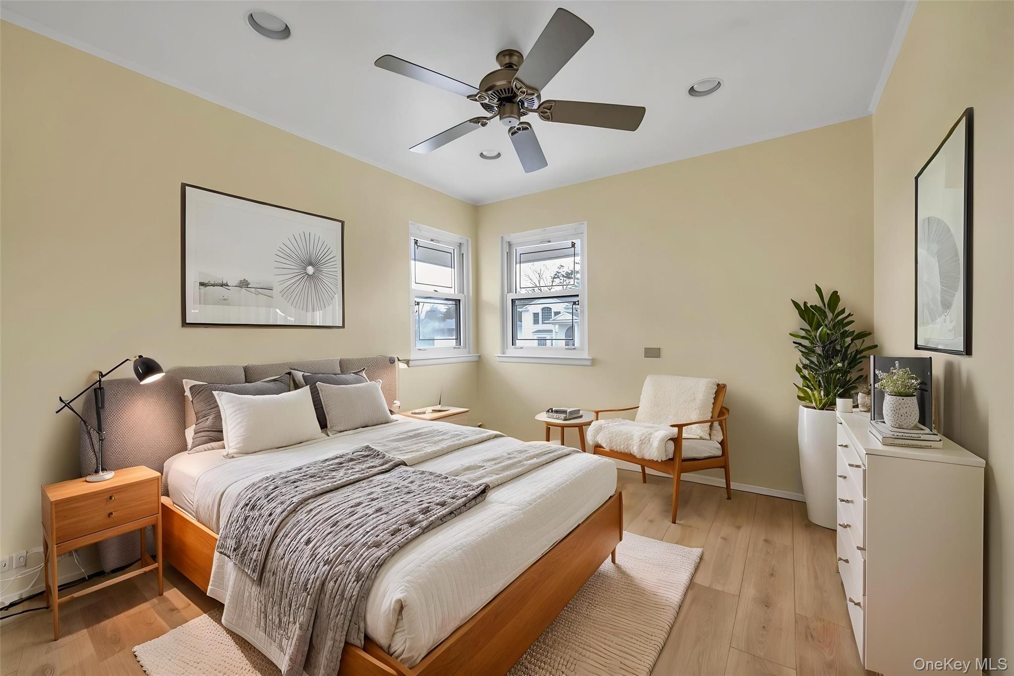 #8 photo, 16 Middle Lane, מחוז נסאו Jericho , NY 11753