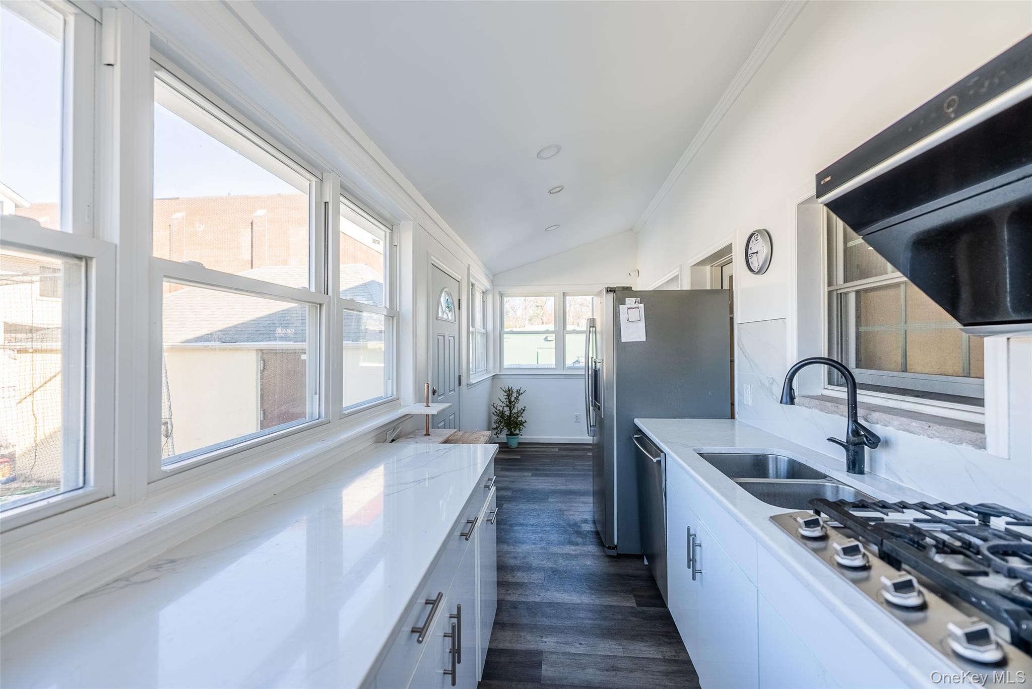 #18 photo, 45-12 244th Street, Куинс ‖ Little Neck , NY 11362