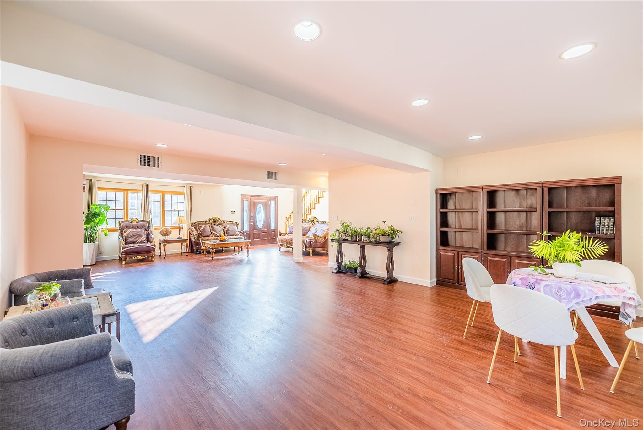 #4 photo, 45-12 244th Street, Куинс ‖ Little Neck , NY 11362