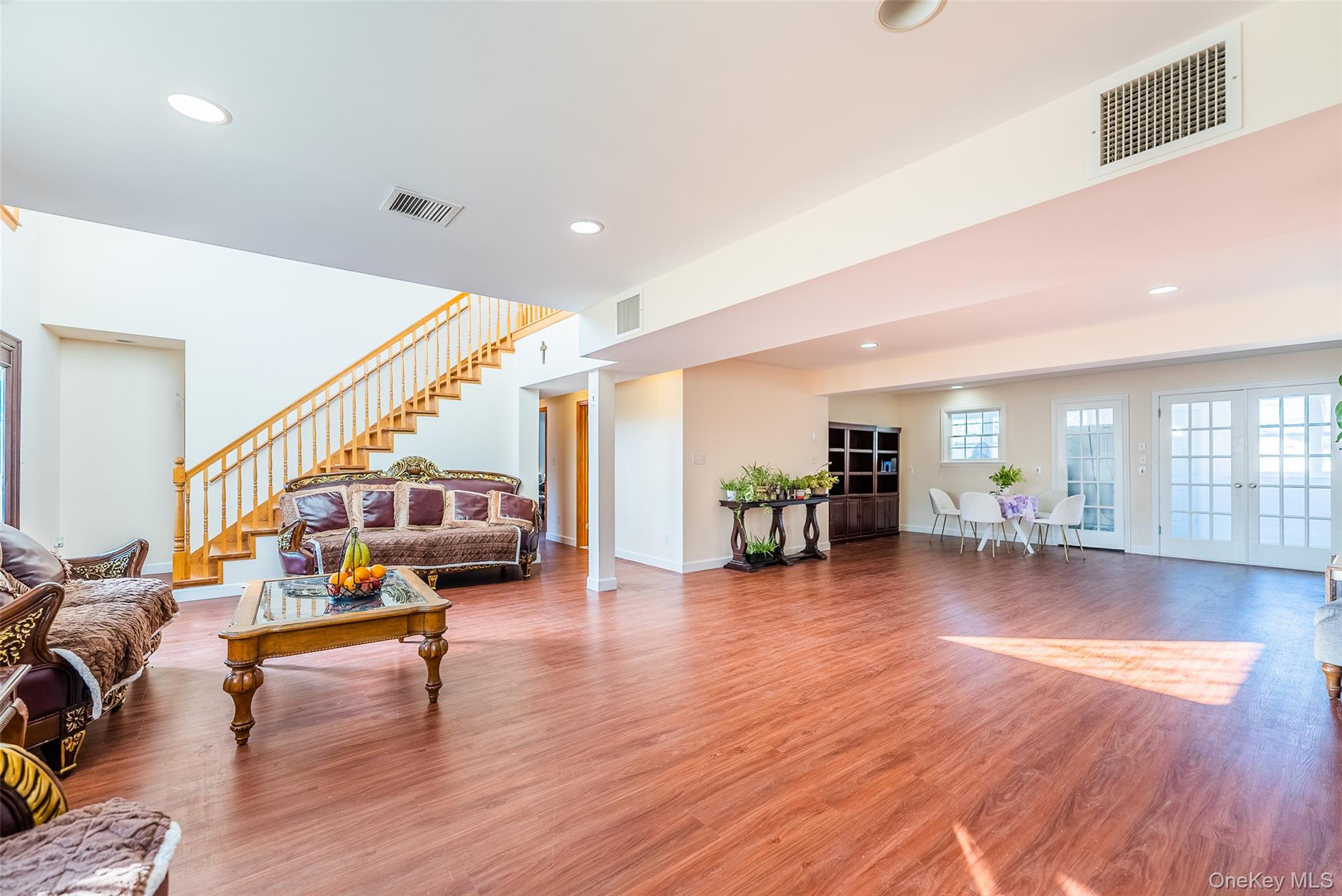 #6 photo, 45-12 244th Street, Куинс ‖ Little Neck , NY 11362