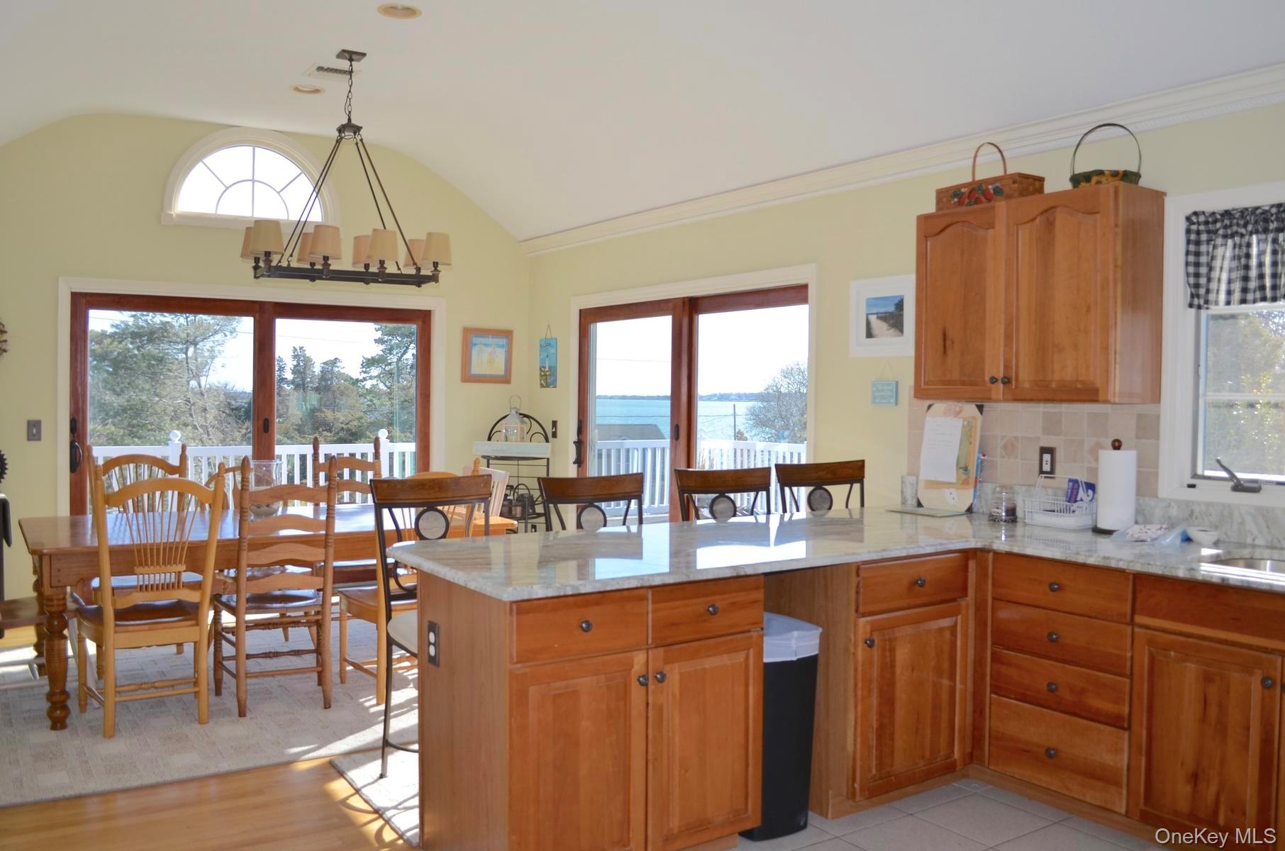 #4 photo, 16 Grant Boulevard, सफ़ोक काउंटी Hampton Bays , NY 11946