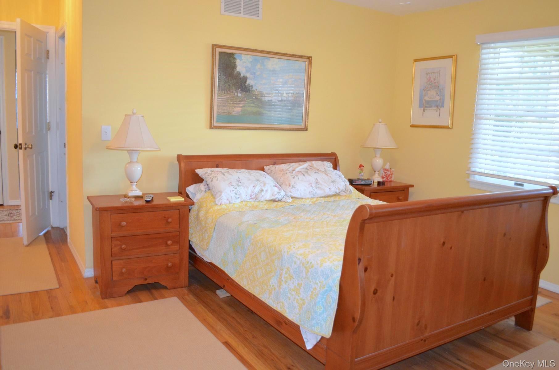 #6 photo, 16 Grant Boulevard, सफ़ोक काउंटी Hampton Bays , NY 11946