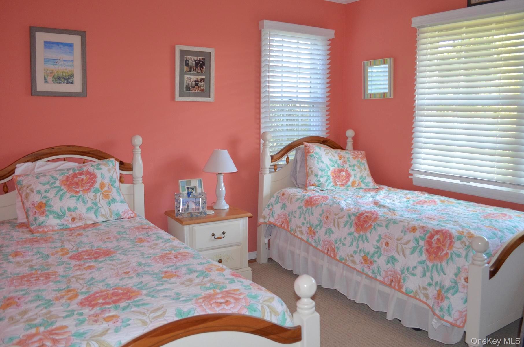 #7 photo, 16 Grant Boulevard, सफ़ोक काउंटी Hampton Bays , NY 11946