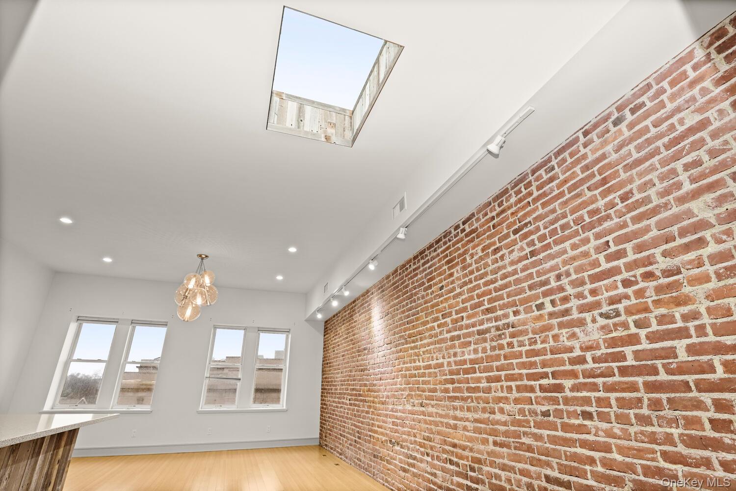 #8 photo, 343 Greenwich Avenue, 코네티컷주 Greenwich , CT 06830