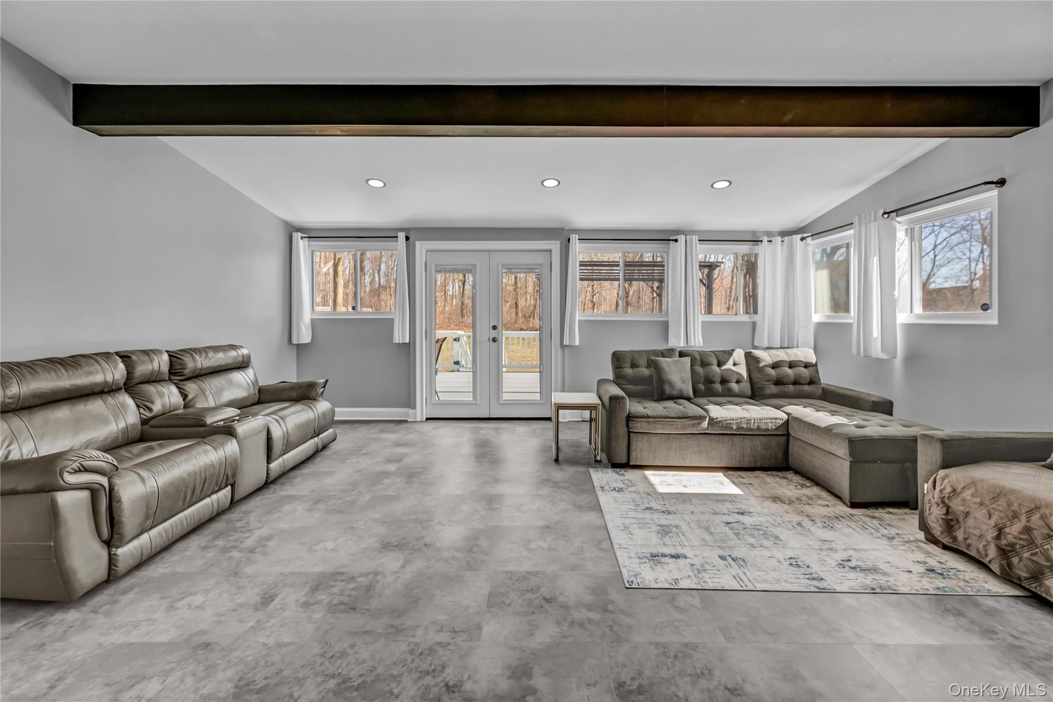 #13 photo, 111 Vicki Lane, 紐約州 Hopewell Junction , NY 12533