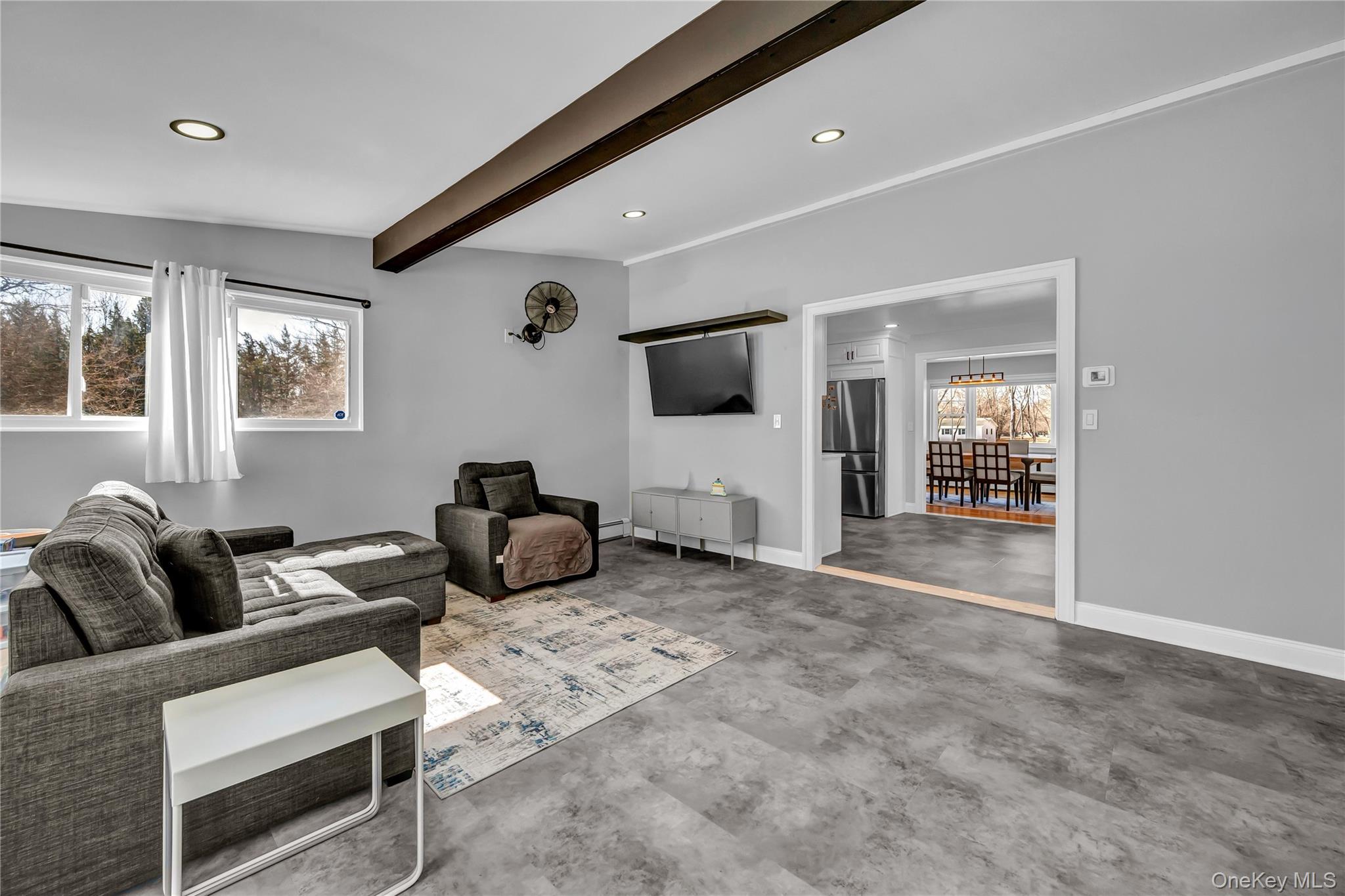 #15 photo, 111 Vicki Lane, 紐約州 Hopewell Junction , NY 12533