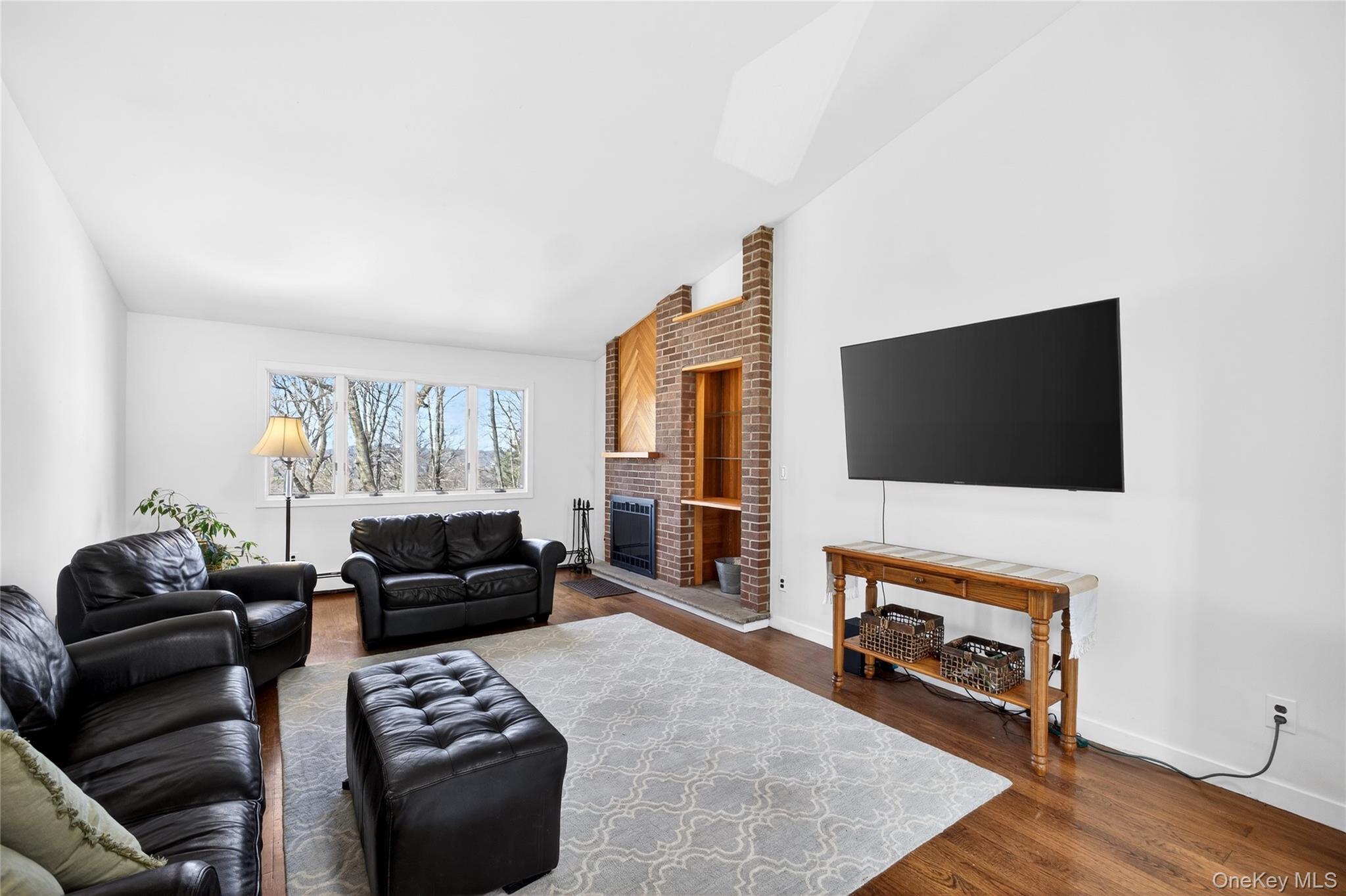 #3 photo, 80 Ridgeview Drive, Pleasantville , NY 10570