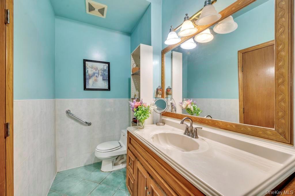 #13 photo, 634 E 3rd Street, Brooklyn , NY 11218