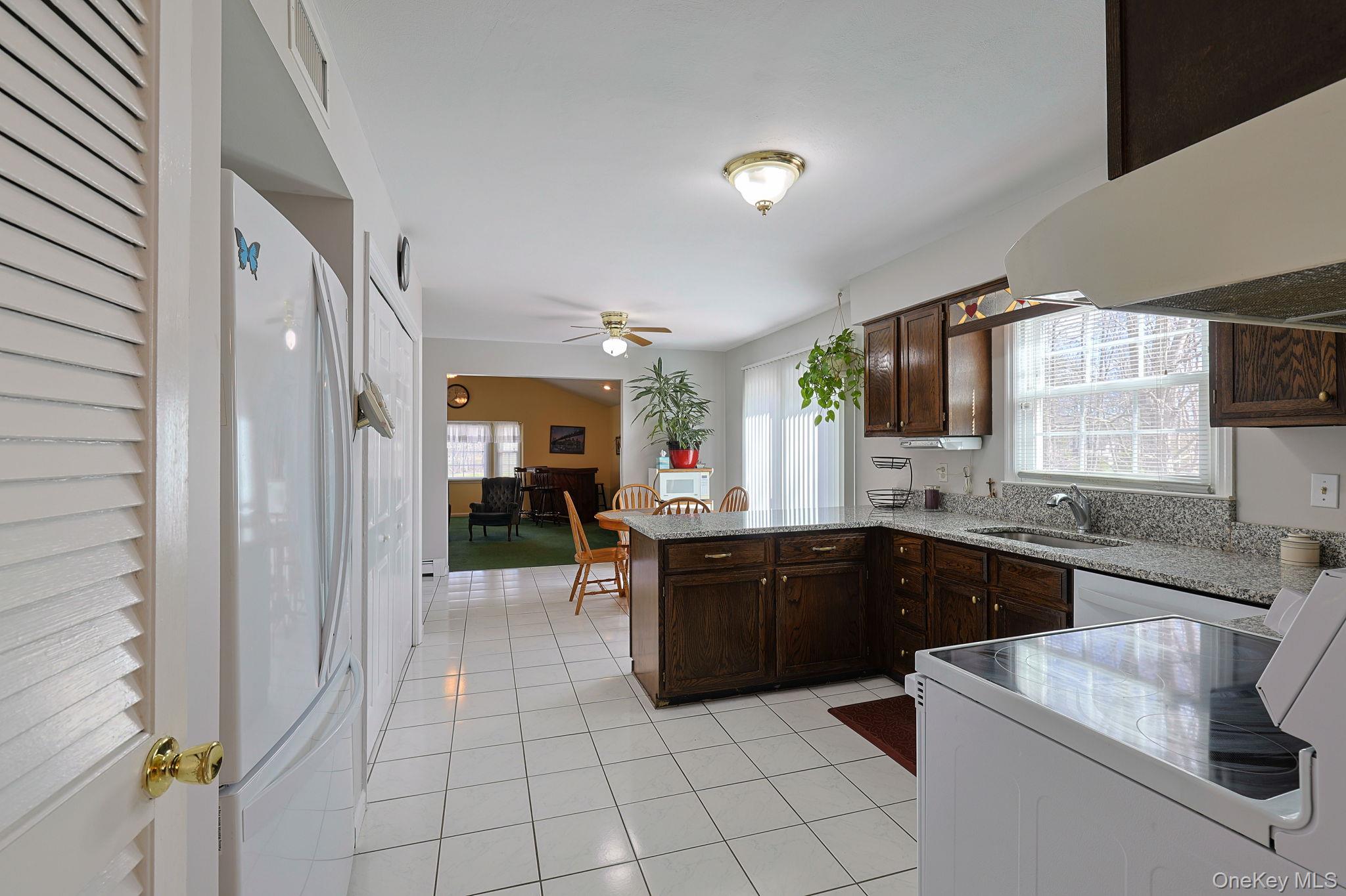 #7 photo, 2 Eisenhower Court, Hopewell Junction , NY 12533