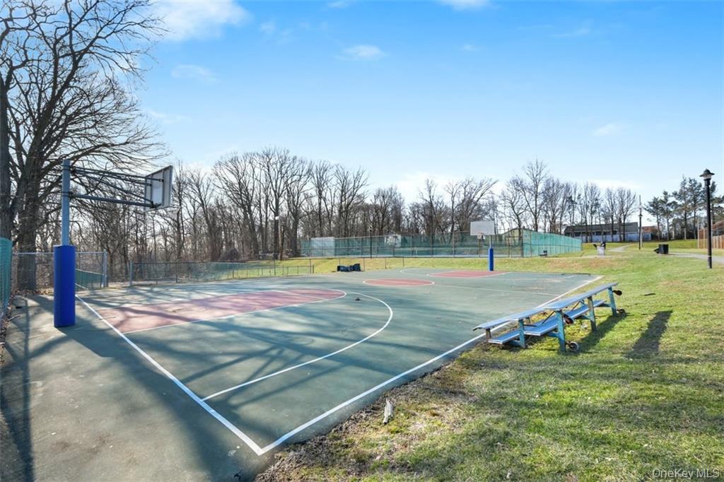 #19 photo, 8 Wyndover Woods Lane, White Plains , NY 10603