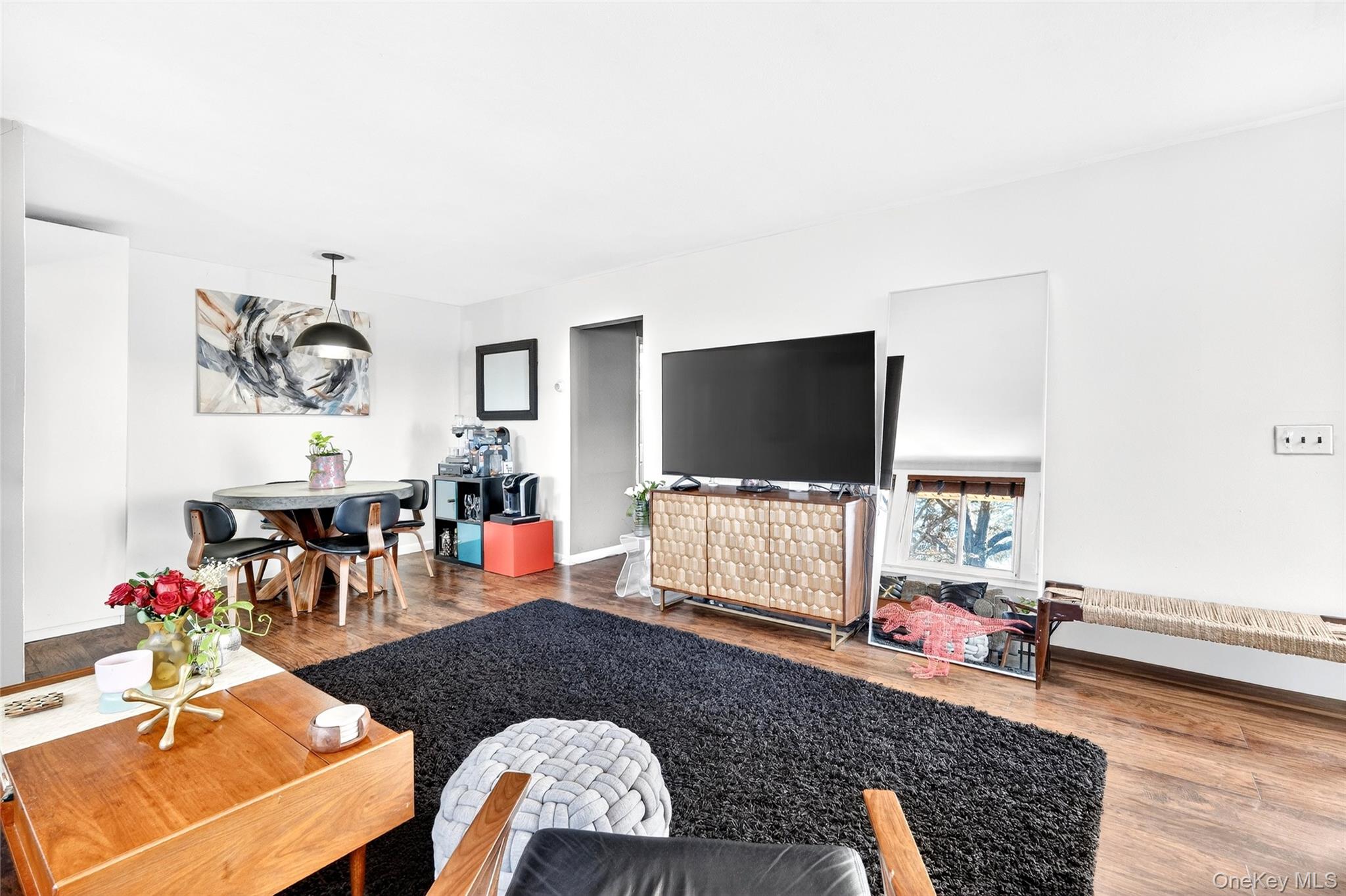 #8 photo, 2 Wyndover Woods Lane, White Plains , NY 10603