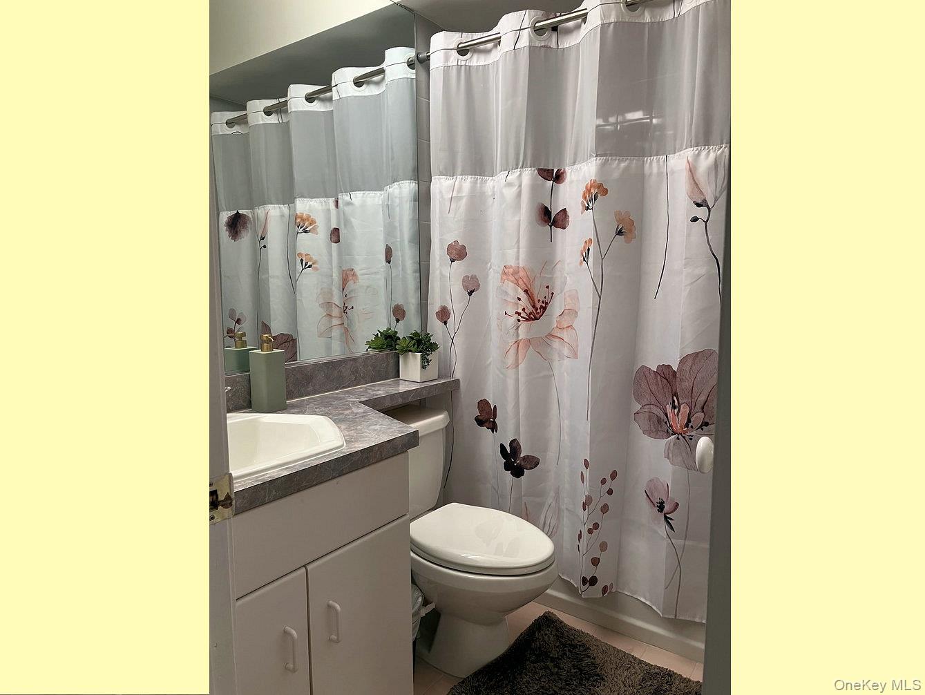 #16 photo, 1404 Pondcrest Lane, White Plains , NY 10607