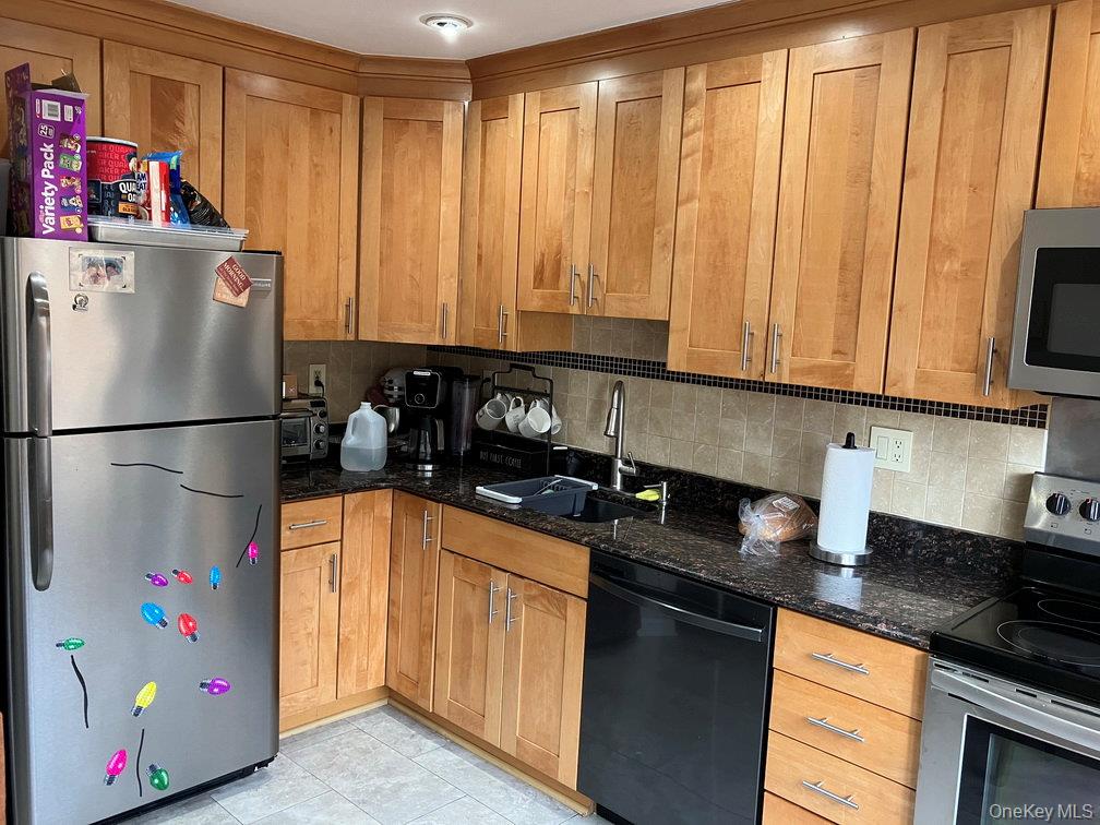 #3 photo, 1404 Pondcrest Lane, White Plains , NY 10607