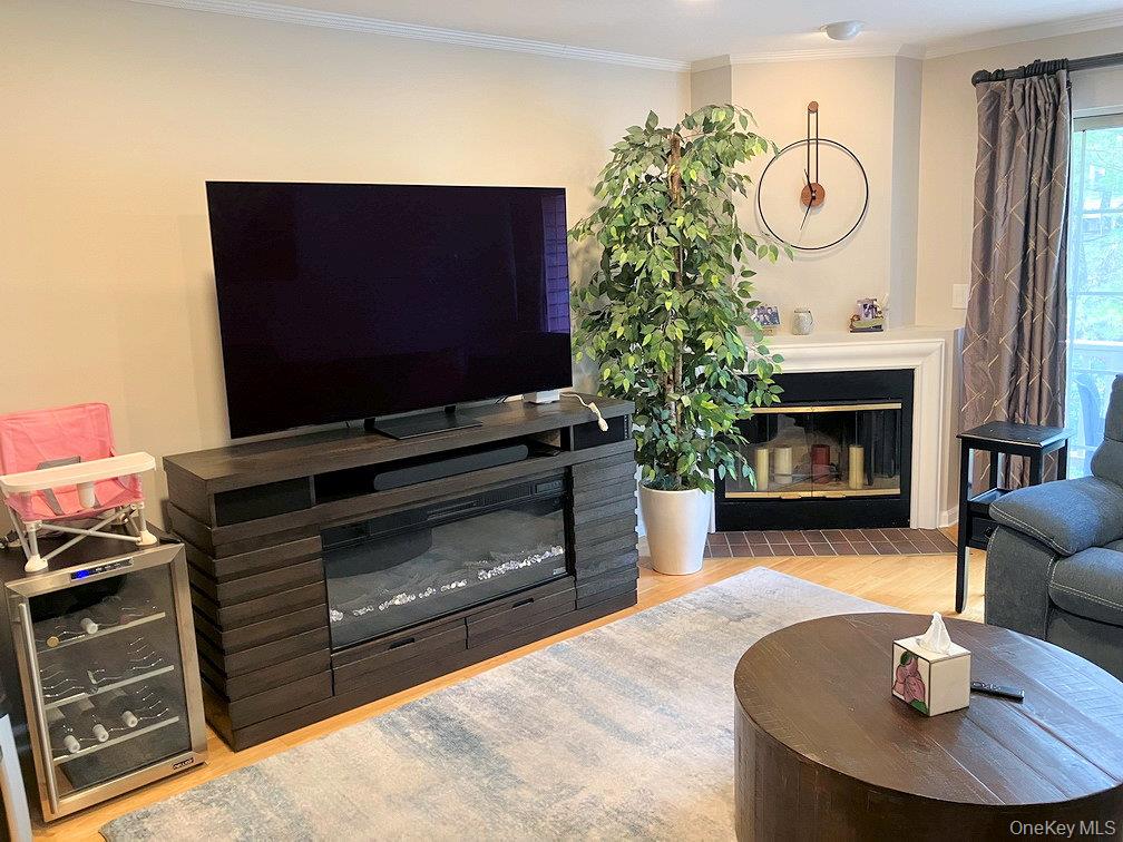 #9 photo, 1404 Pondcrest Lane, White Plains , NY 10607