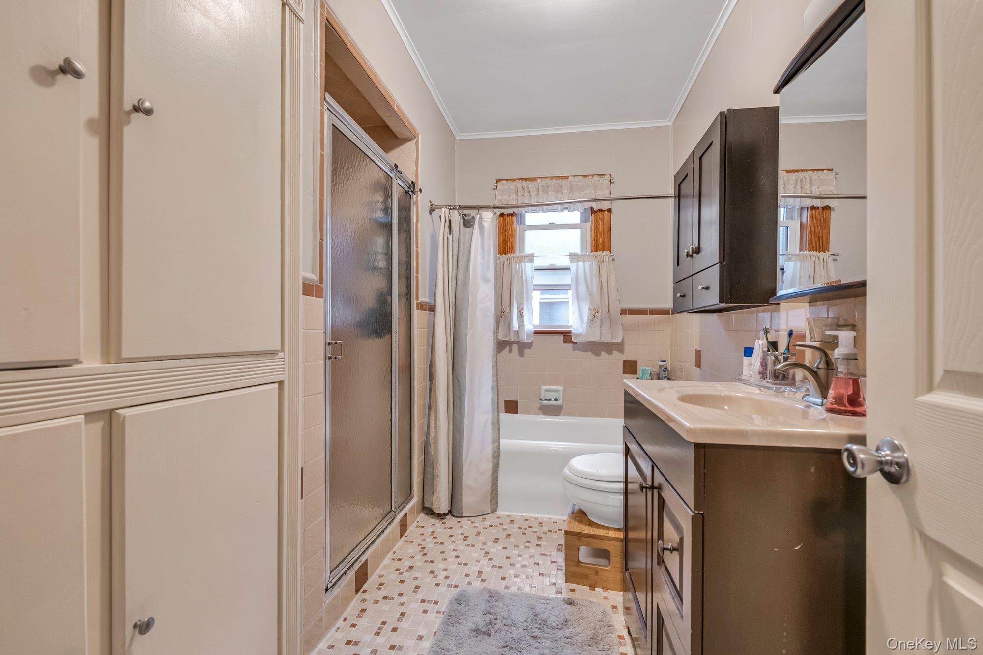 #13 photo, 1730 Colden Avenue, Бронкс ‖ Bronx , NY 10462