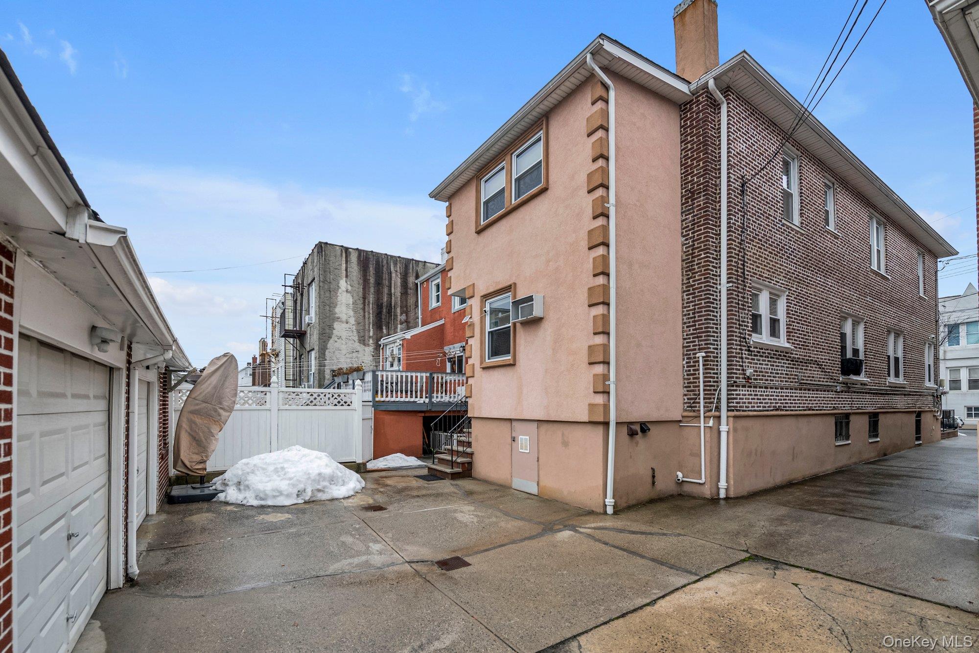 #19 photo, 1730 Colden Avenue, Бронкс ‖ Bronx , NY 10462