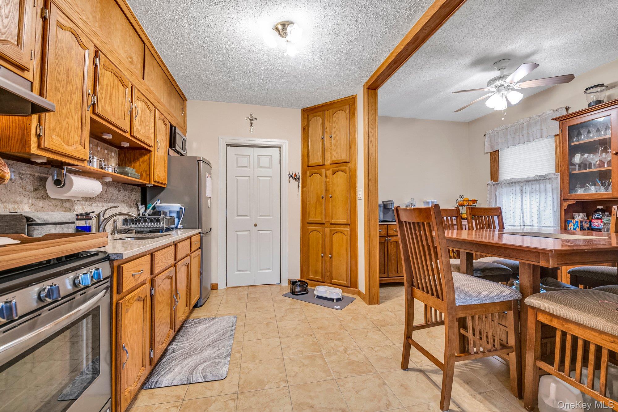 #5 photo, 1730 Colden Avenue, Бронкс ‖ Bronx , NY 10462