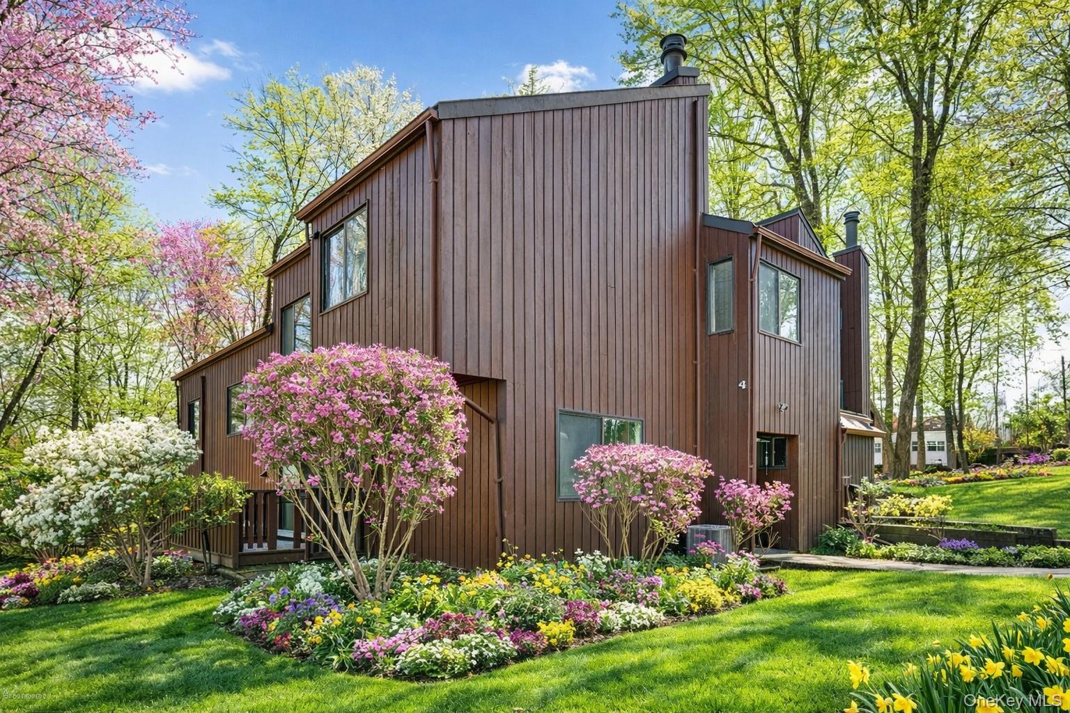 #1 photo, 4 Aspen Court, Highland Mills , NY 10930