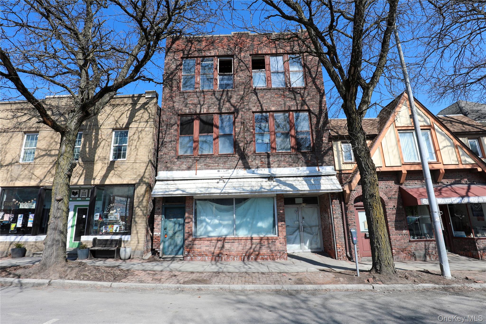 #1 photo, 350 Broadway, Kingston , NY 12401