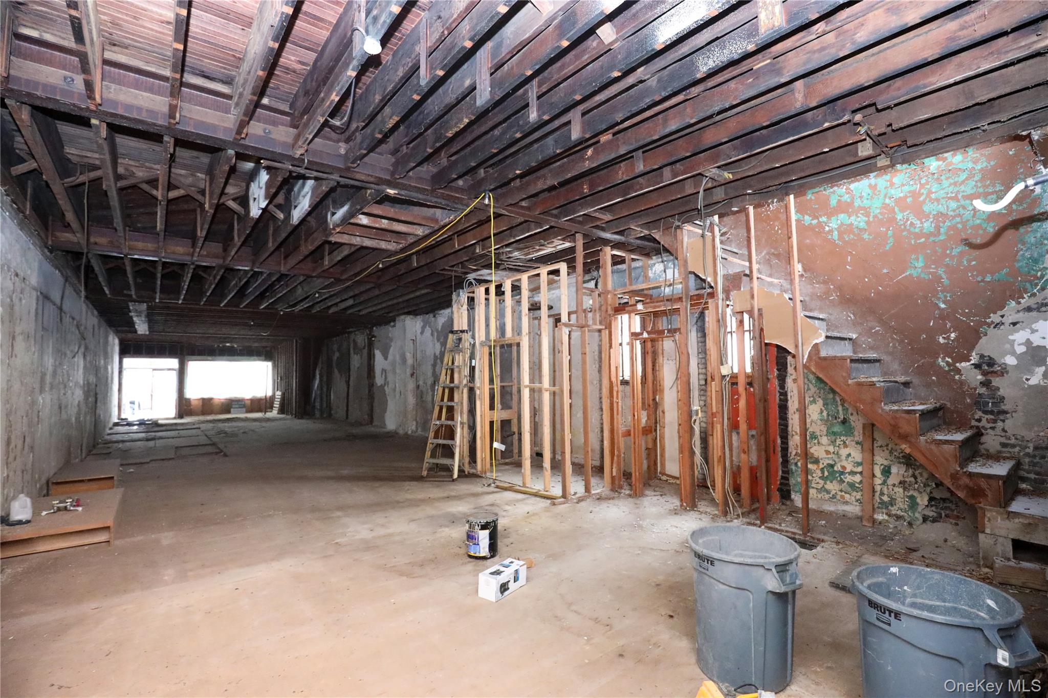 #11 photo, 350 Broadway, Kingston , NY 12401