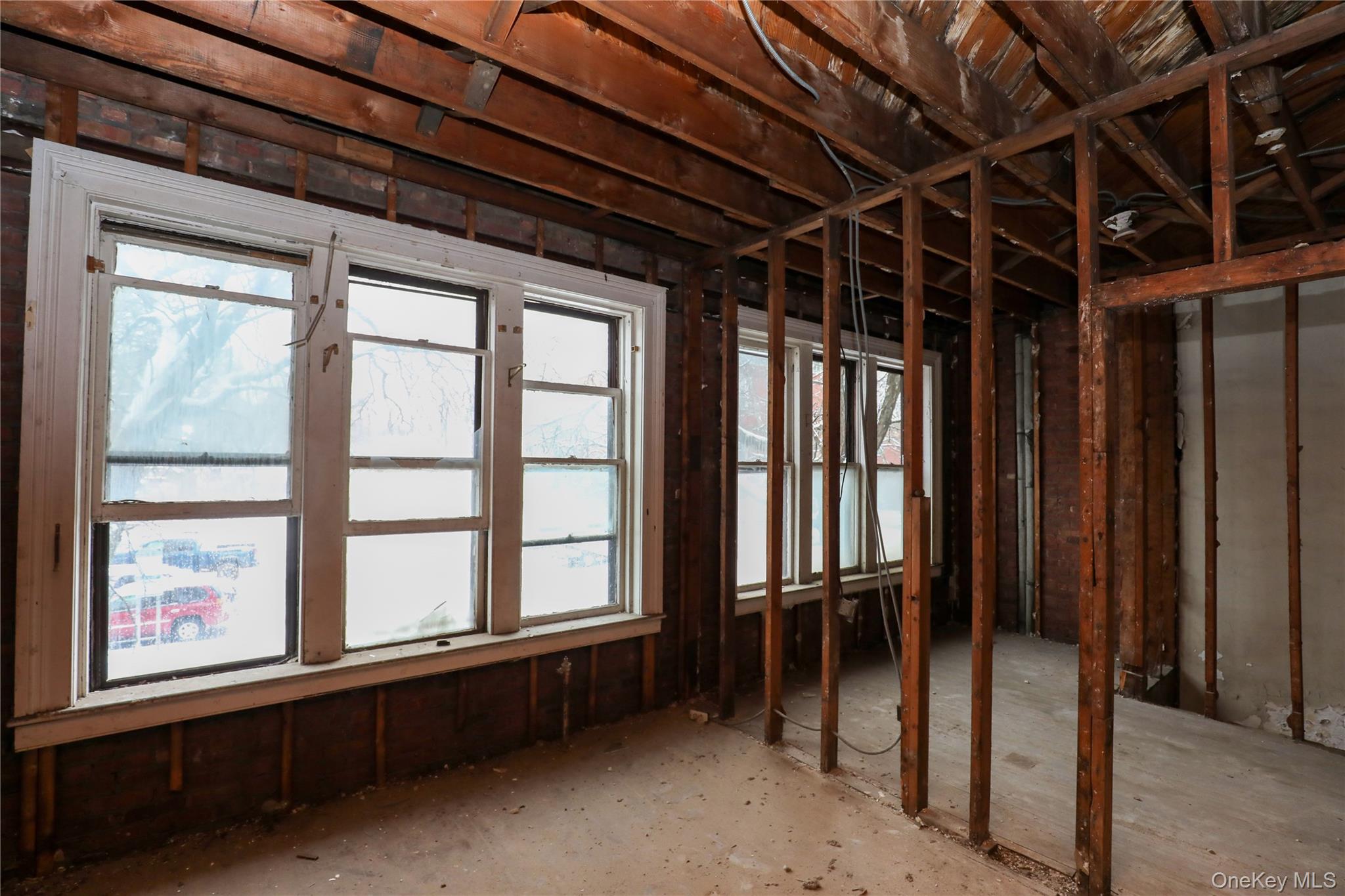 #14 photo, 350 Broadway, Kingston , NY 12401