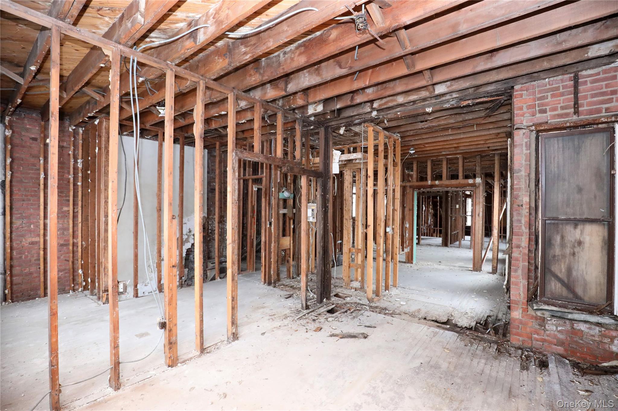 #15 photo, 350 Broadway, Kingston , NY 12401