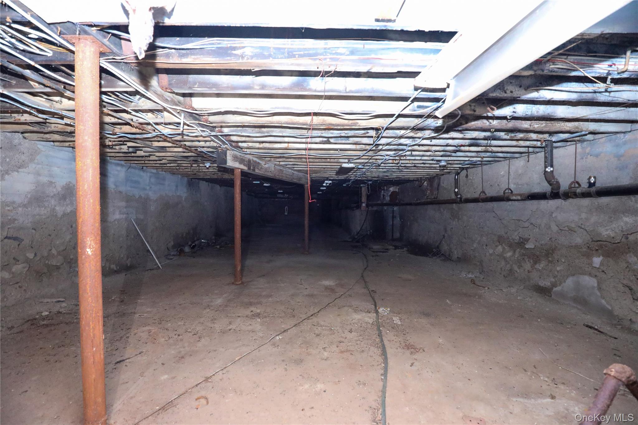 #20 photo, 350 Broadway, Kingston , NY 12401