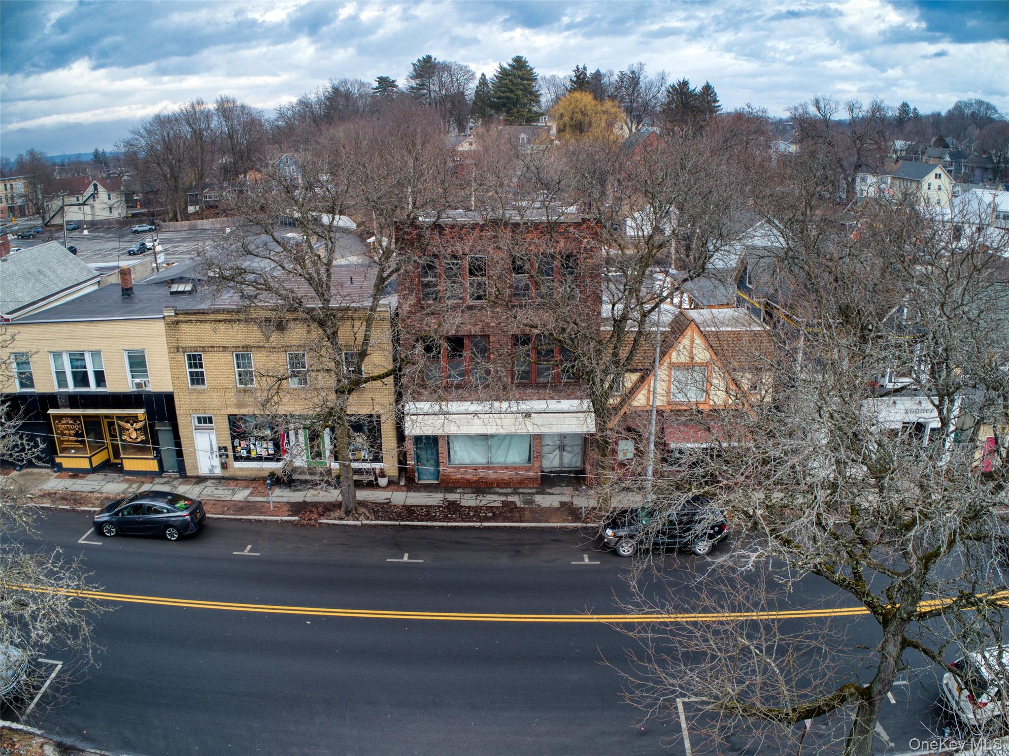 #6 photo, 350 Broadway, Kingston , NY 12401