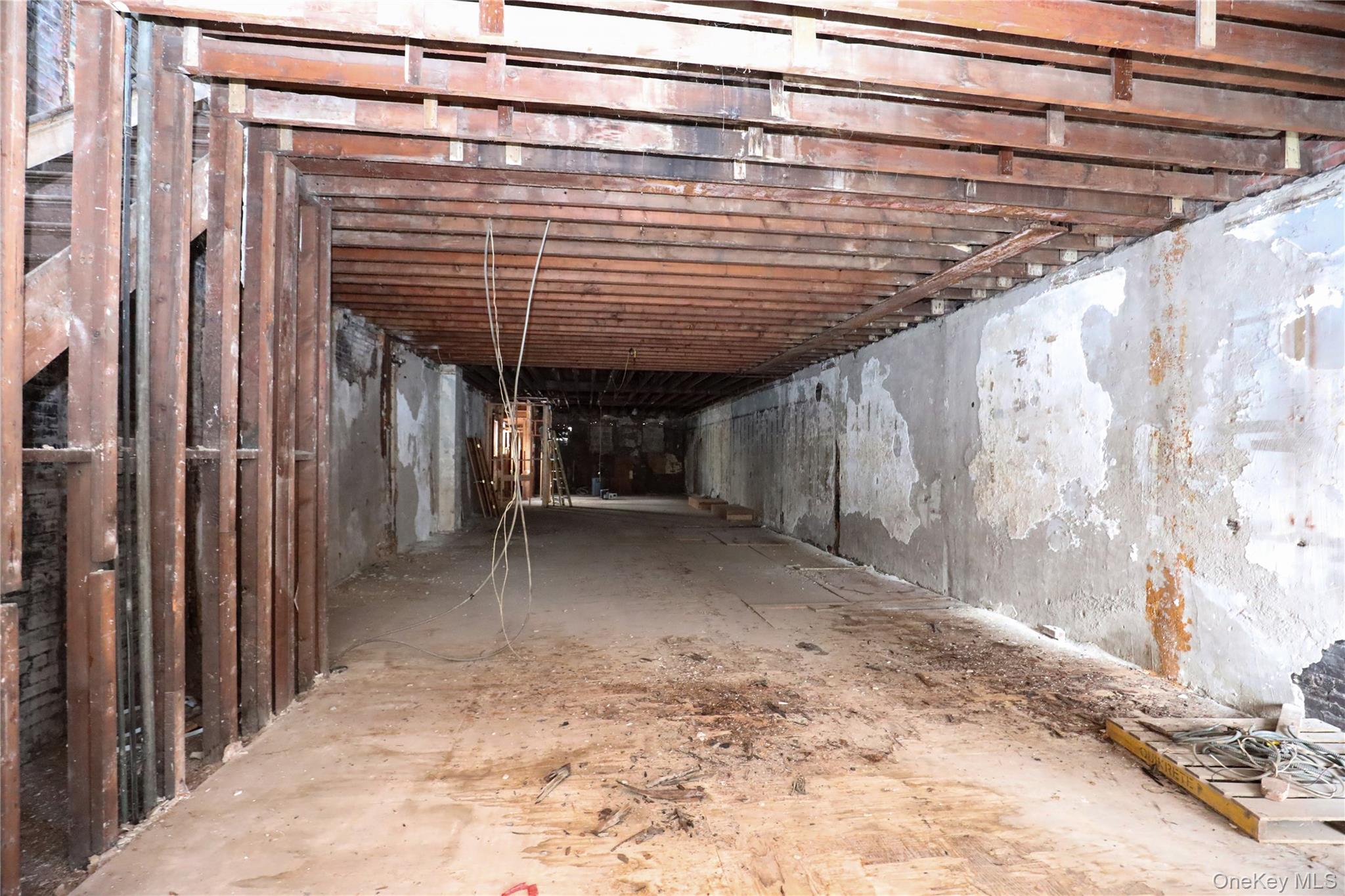 #9 photo, 350 Broadway, Kingston , NY 12401