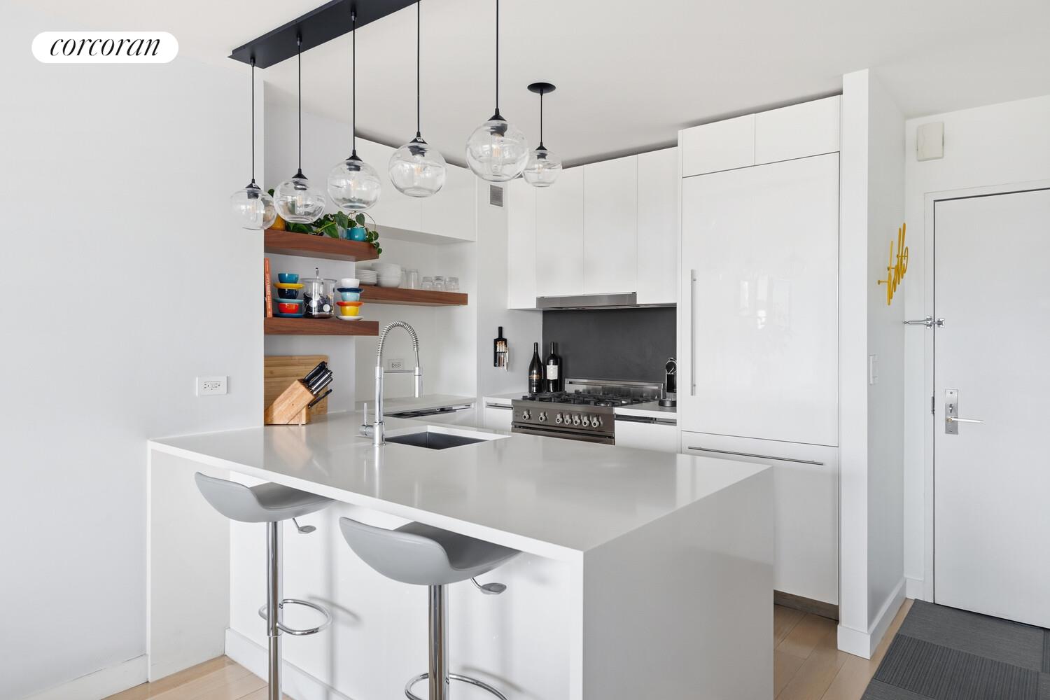 #5 photo, 301 W 53RD Street, 曼哈頓 中城西区 Hell's Kitchen , NY 10019