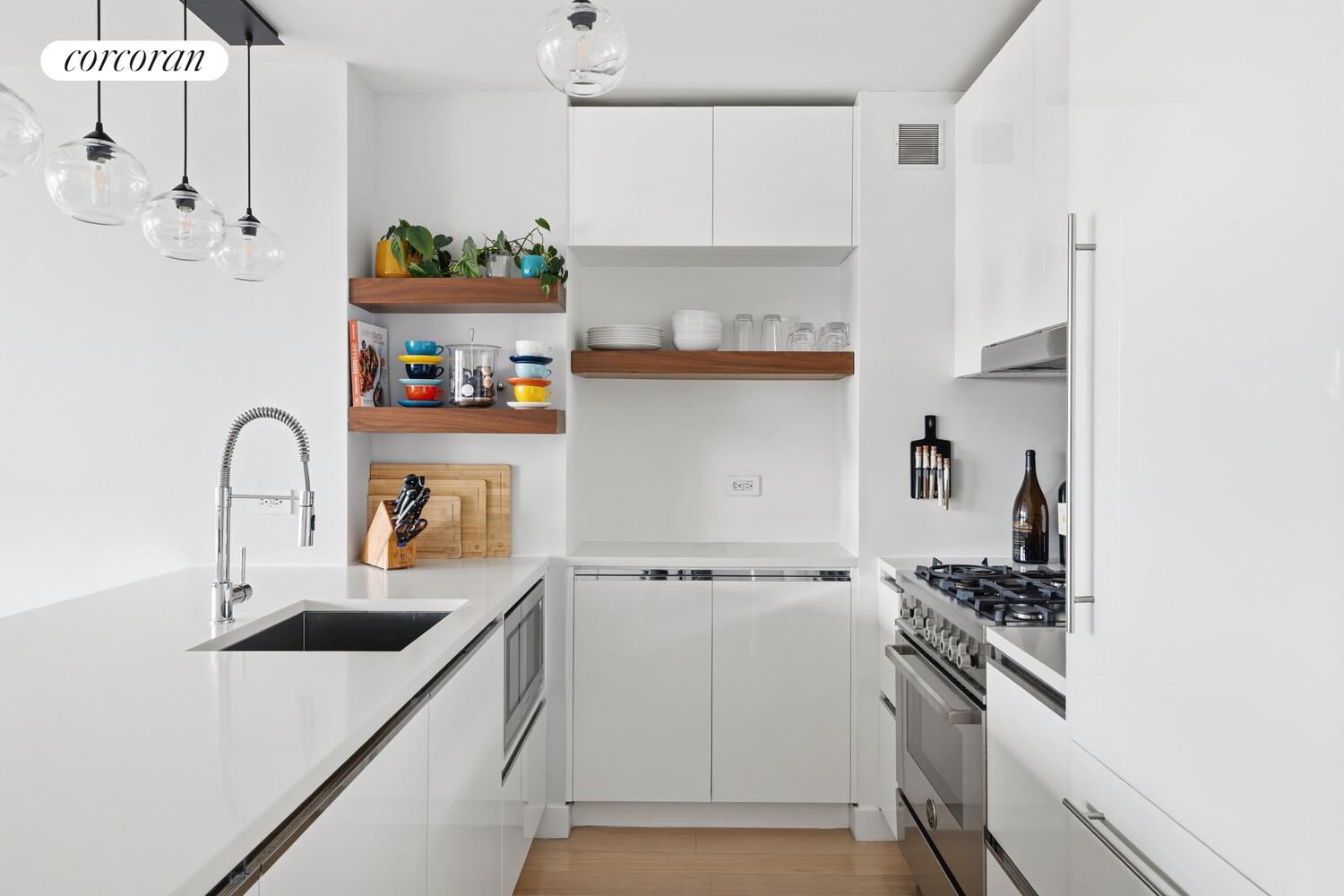 #6 photo, 301 W 53RD Street, 曼哈頓 中城西区 Hell's Kitchen , NY 10019