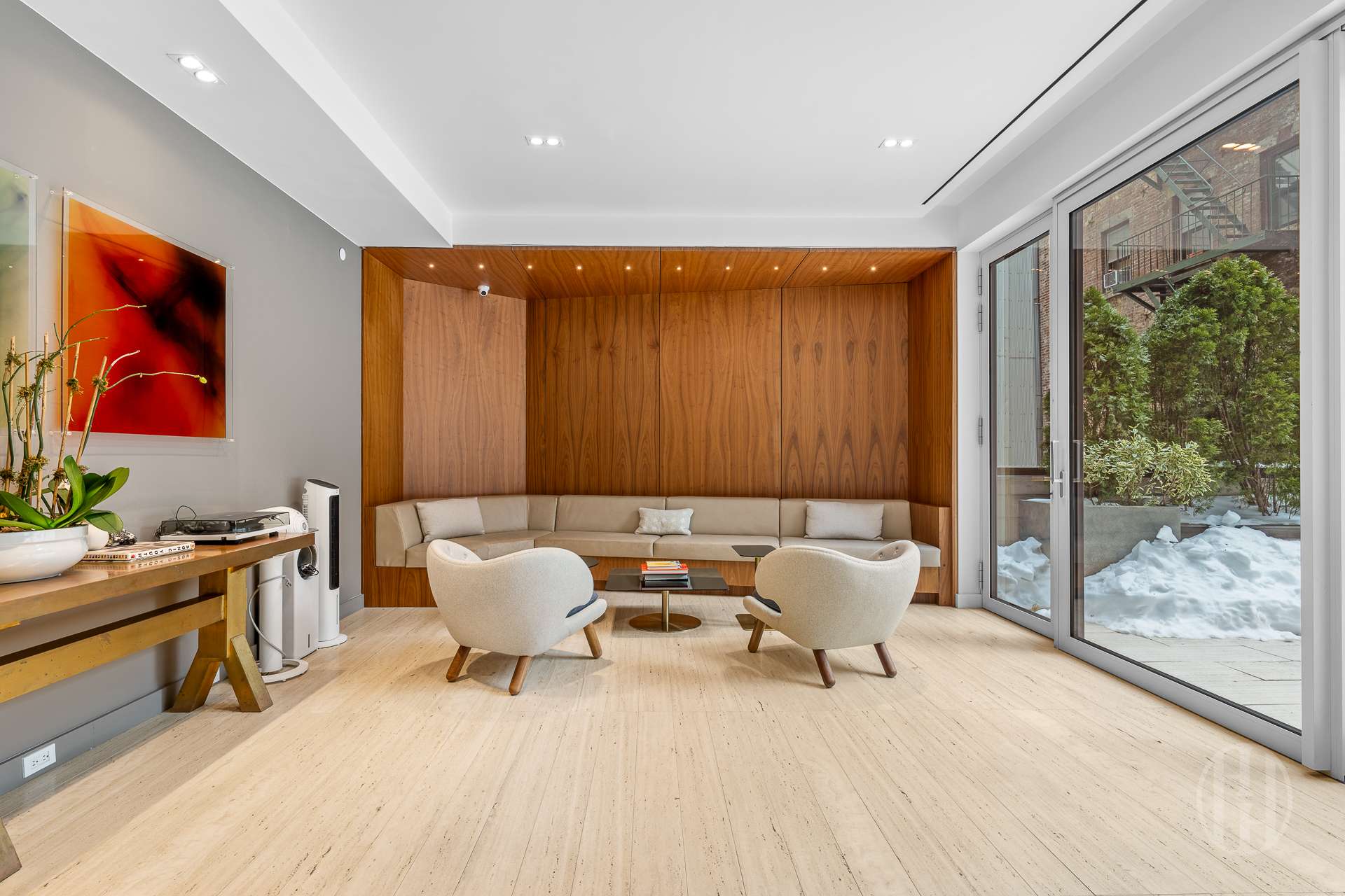 #13 photo, 32 E 1st Street, Манхэттен ‖ East Village , NY 10003