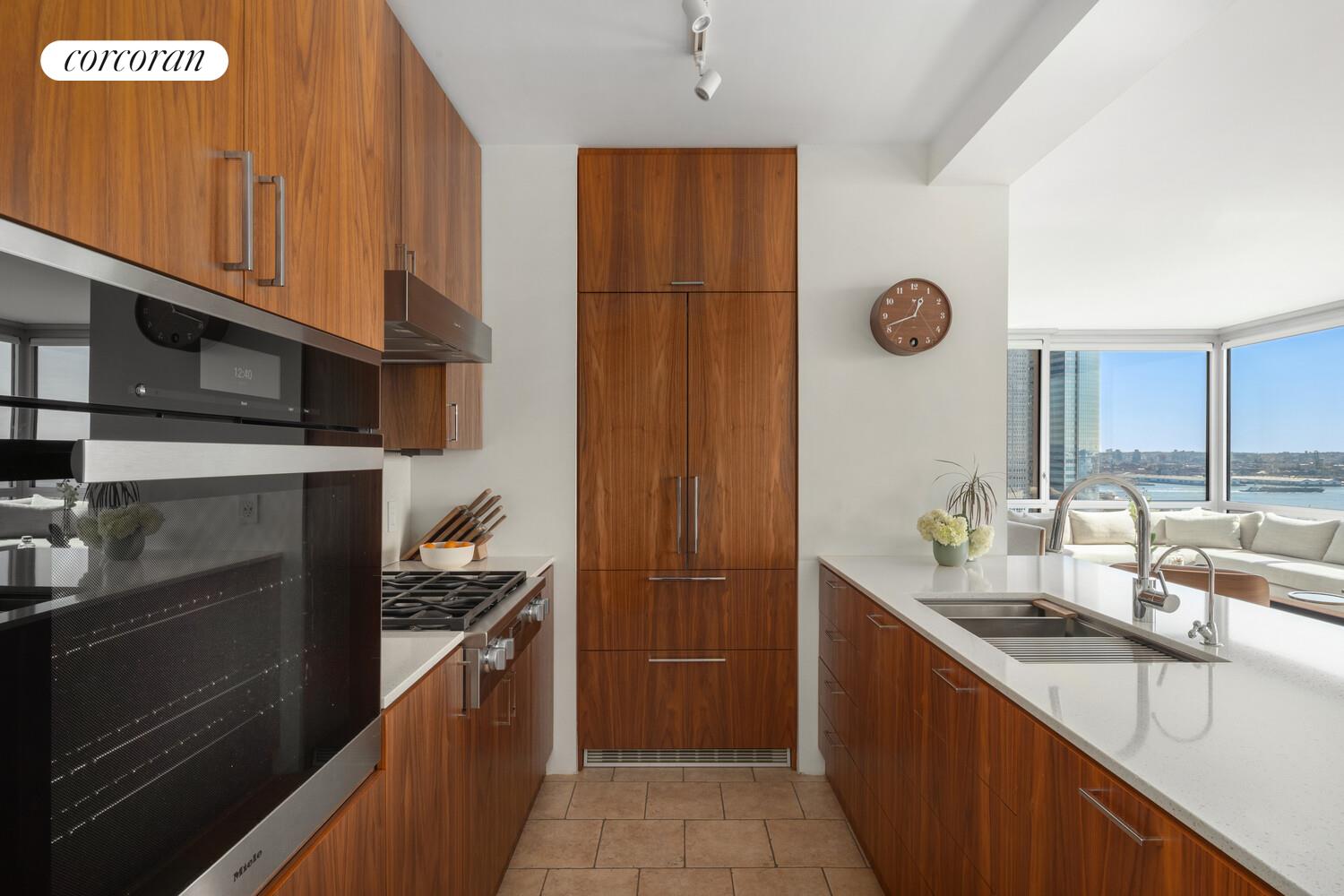 #7 photo, 10 LITTLE WEST Street, Battery Park City , NY 10004