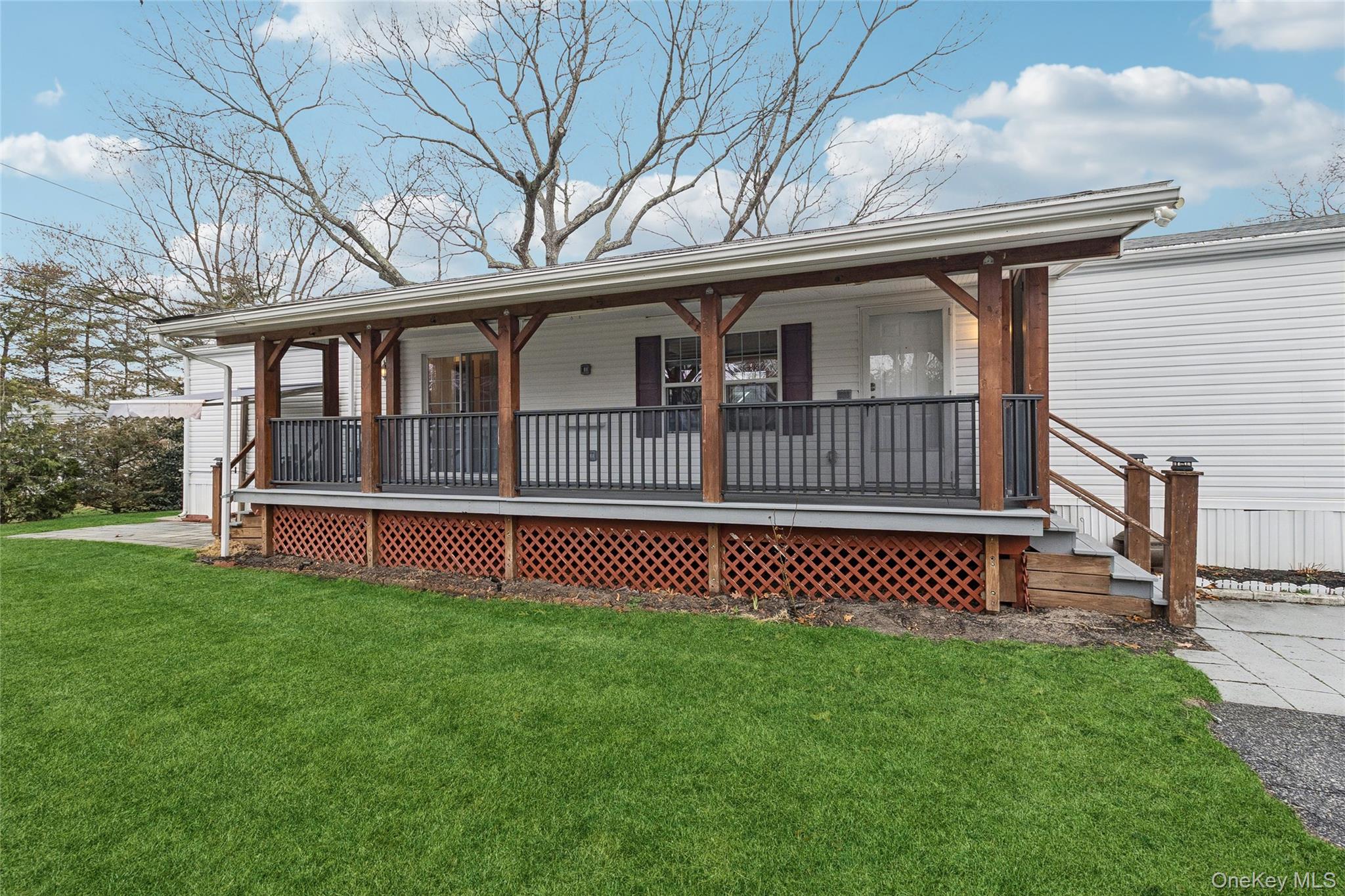 #1 photo, 37 Hubbard Ave #5, Riverhead , NY 11901