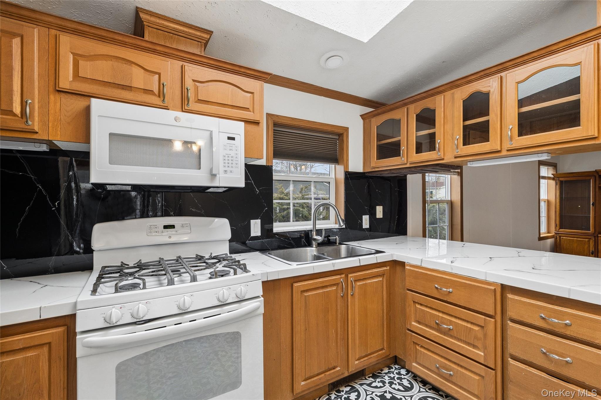 #17 photo, 37 Hubbard Ave #5, Riverhead , NY 11901