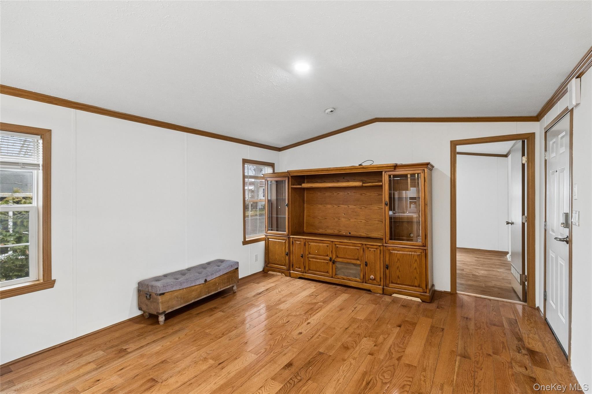 #6 photo, 37 Hubbard Ave #5, Riverhead , NY 11901