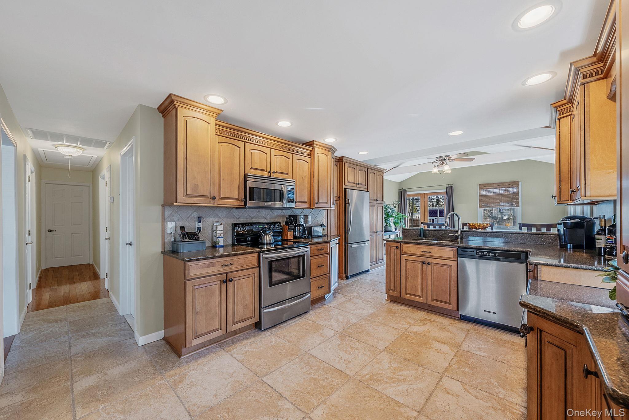 #13 photo, 47 Thorburn Avenue, Patchogue , NY 11772