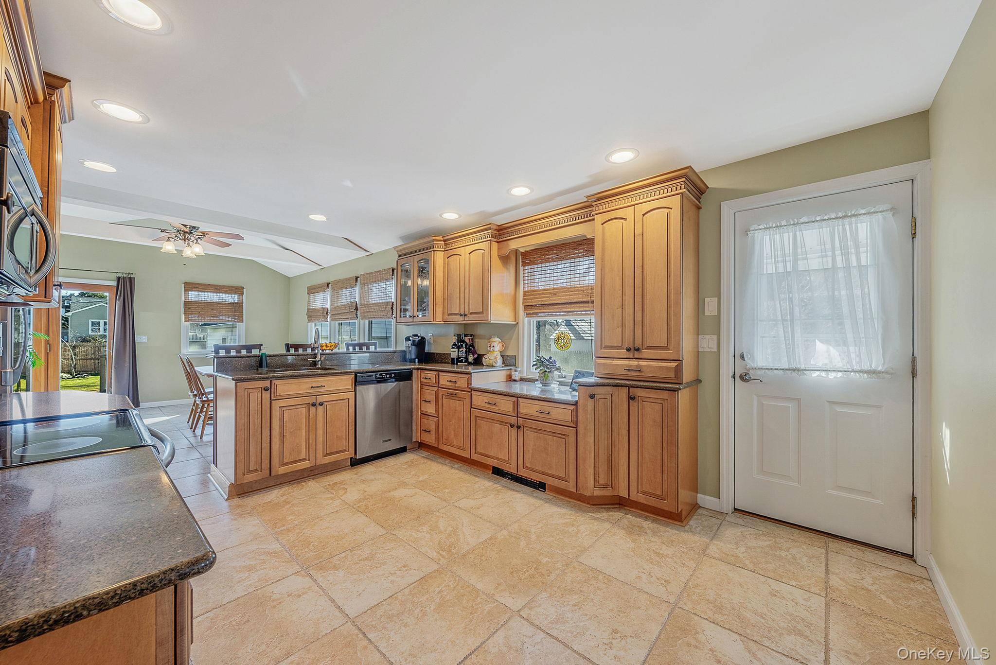 #6 photo, 47 Thorburn Avenue, Patchogue , NY 11772