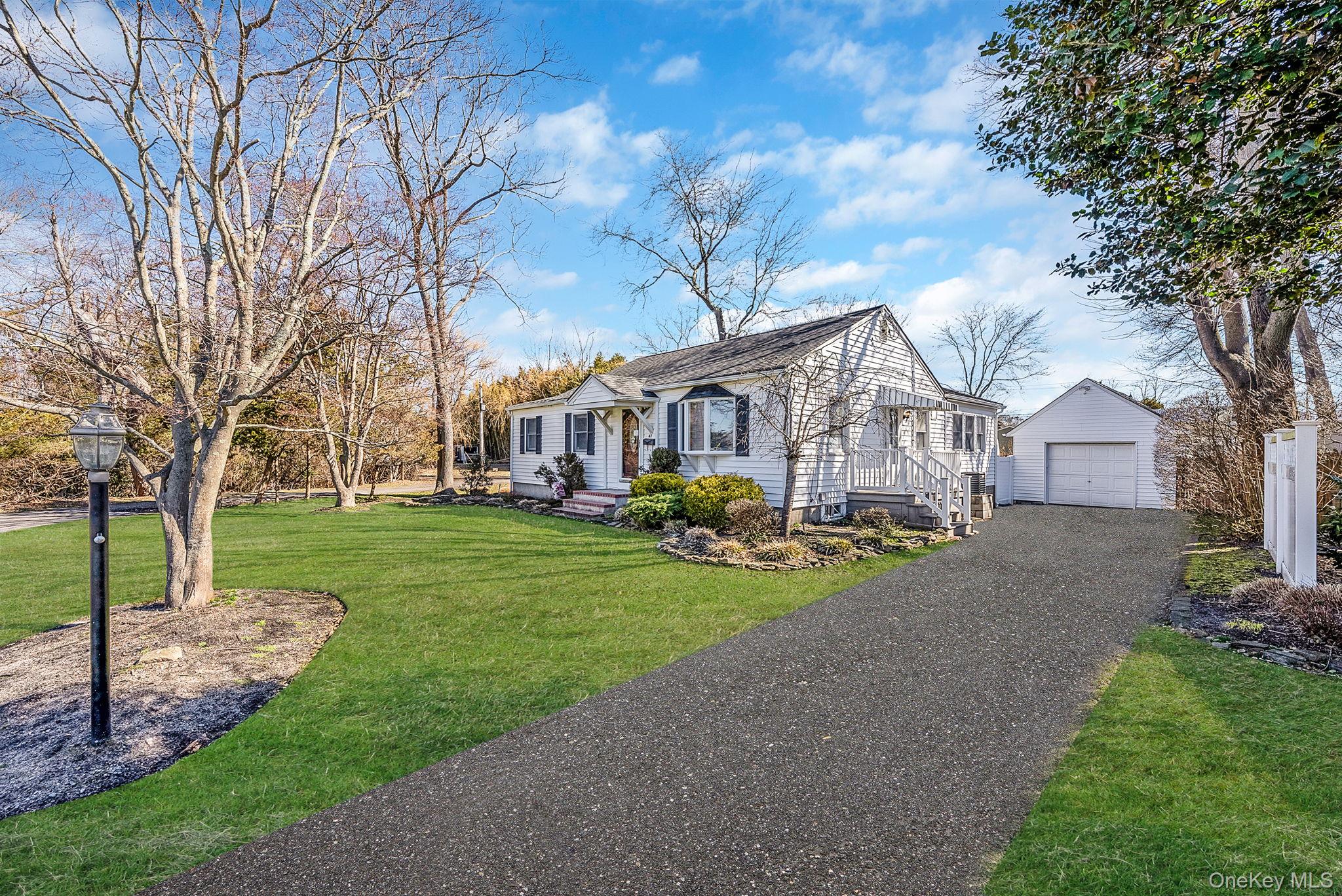 #8 photo, 47 Thorburn Avenue, Patchogue , NY 11772