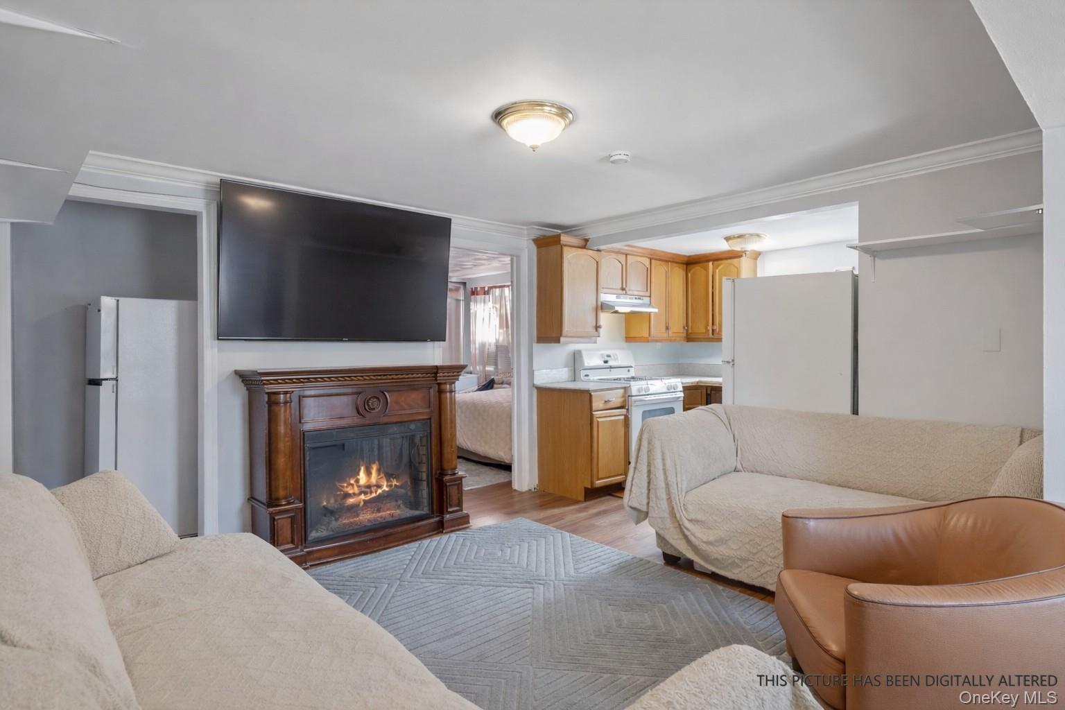 #5 photo, 346 Maple Avenue, Riverhead , NY 11901