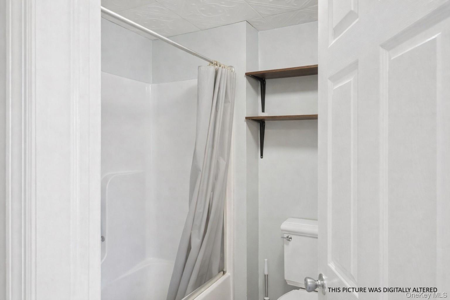 #9 photo, 346 Maple Avenue, Riverhead , NY 11901