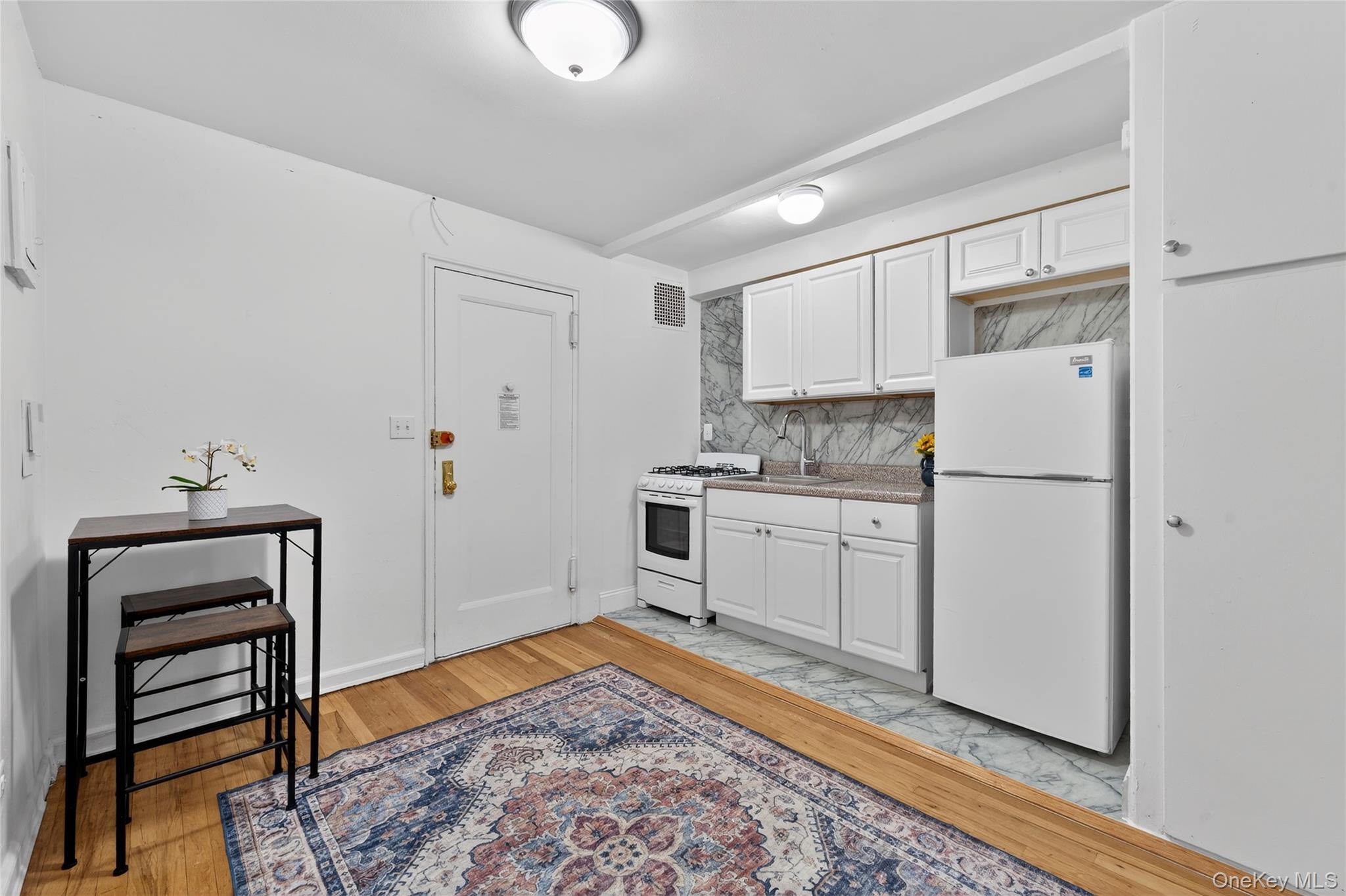 #6 photo, 37-20 87th Street, Jackson Heights , NY 11372