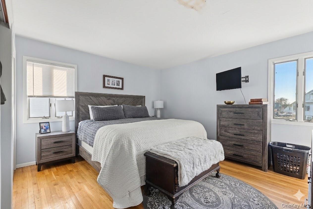 #9 photo, 809 Canal Street, Lindenhurst , NY 11757