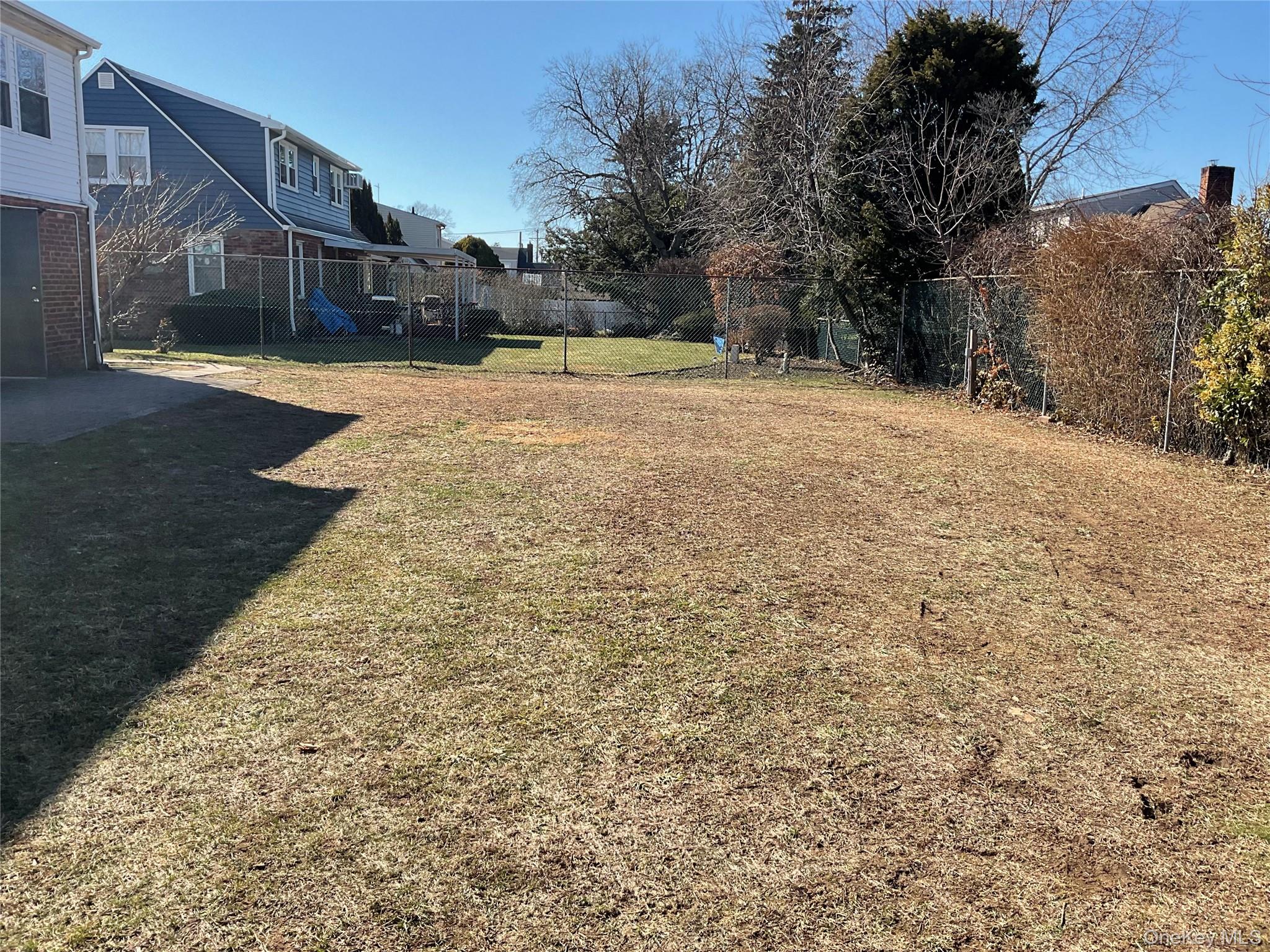 #14 photo, 695 Goodrich Street, Uniondale , NY 11553